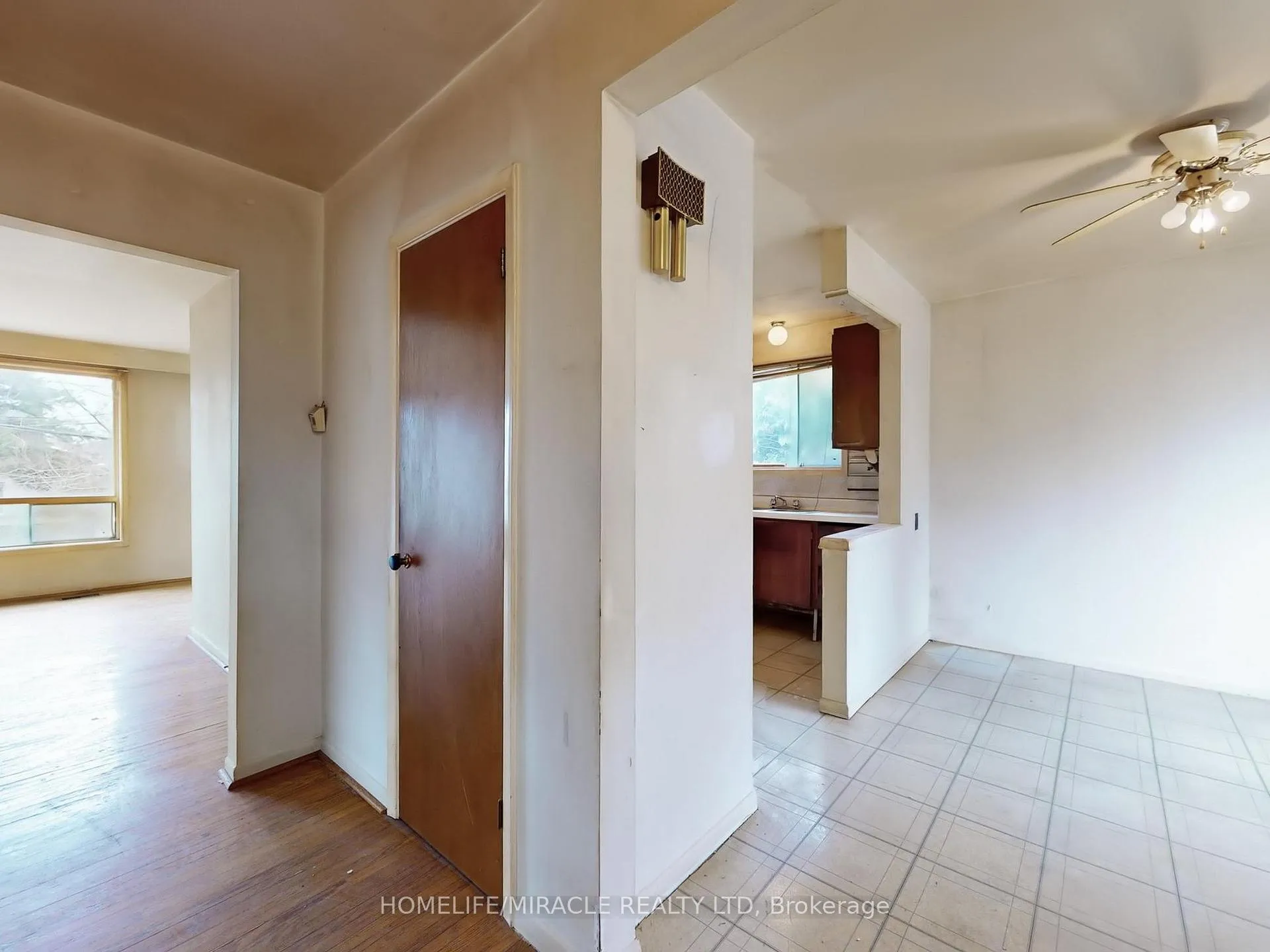 Photo 13 of 912 Reytan Boulevard, Pickering, Bay Ridges — HOMEH