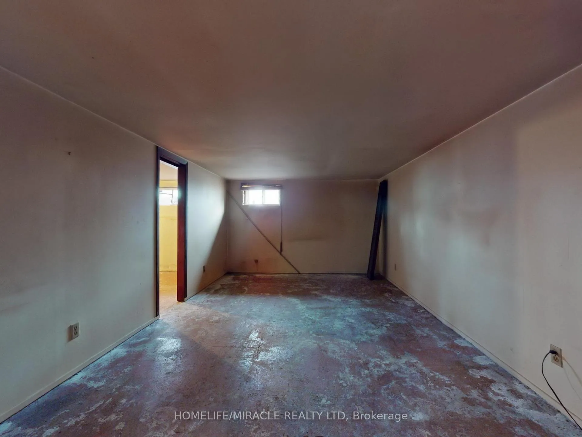 Photo 24 of 912 Reytan Boulevard, Pickering, Bay Ridges — HOMEH