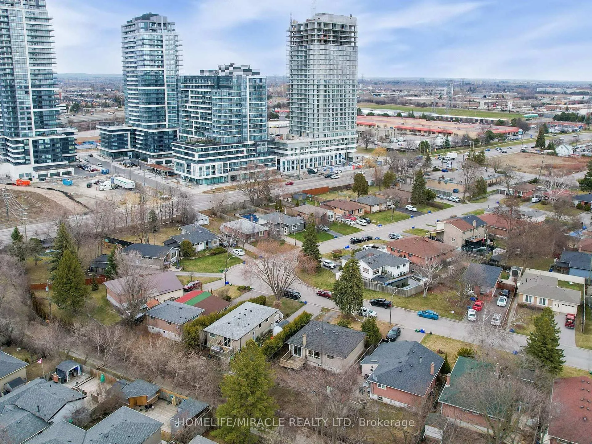 Photo 36 of 912 Reytan Boulevard, Pickering, Bay Ridges — HOMEH
