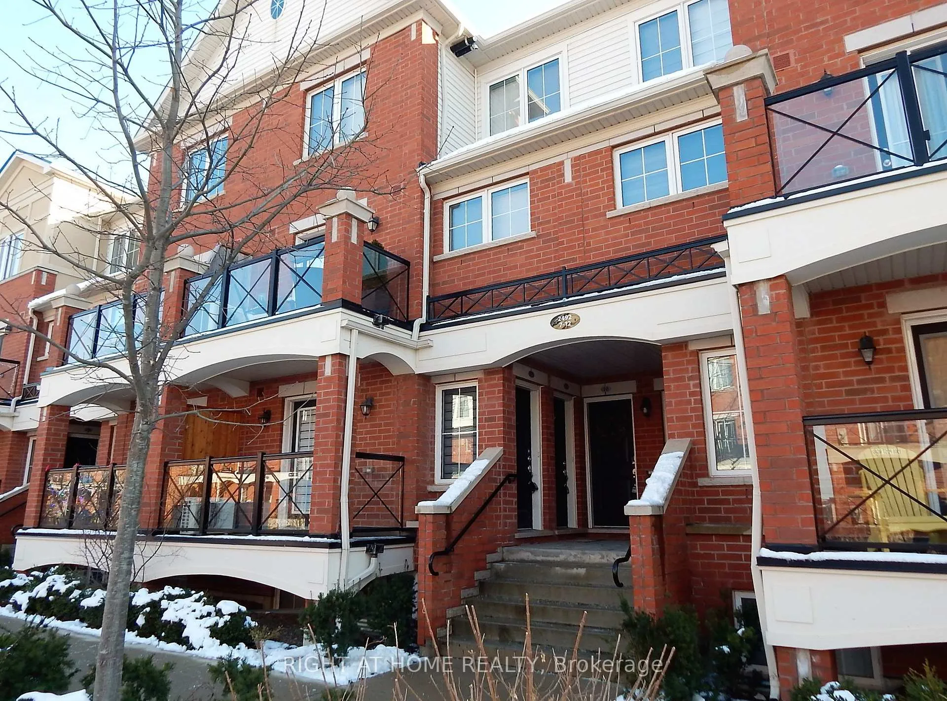 Photo 2 of Unit 12, 2492 Post Road, Oakville, River Oaks — HOMEH