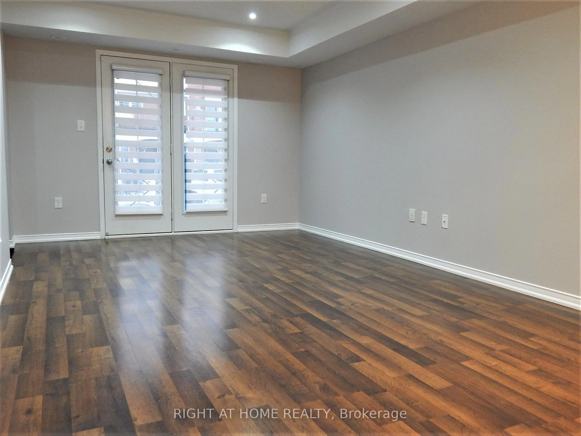 Photo 11 of Unit 12, 2492 Post Road, Oakville, River Oaks — HOMEH
