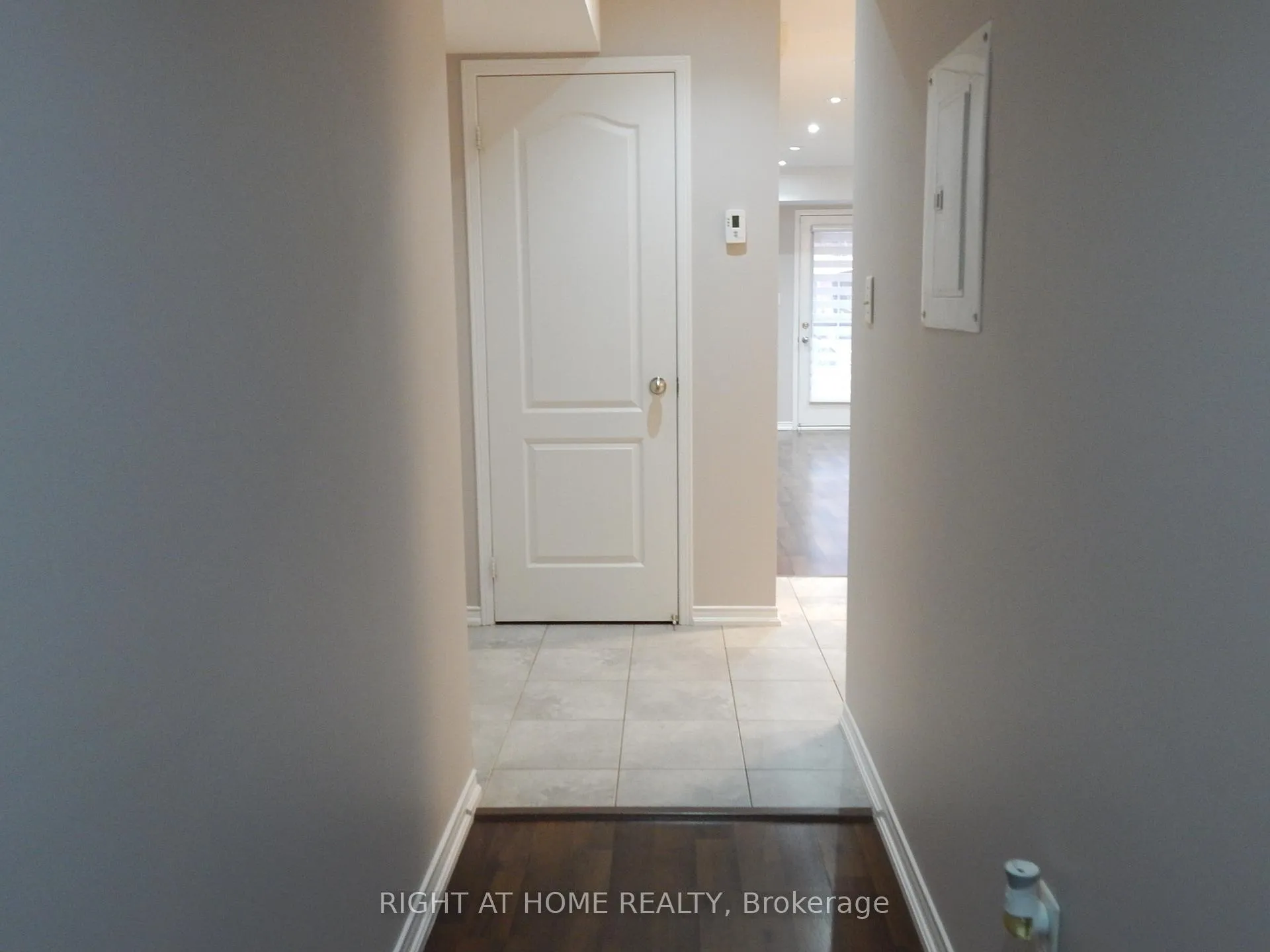 Photo 29 of Unit 12, 2492 Post Road, Oakville, River Oaks — HOMEH