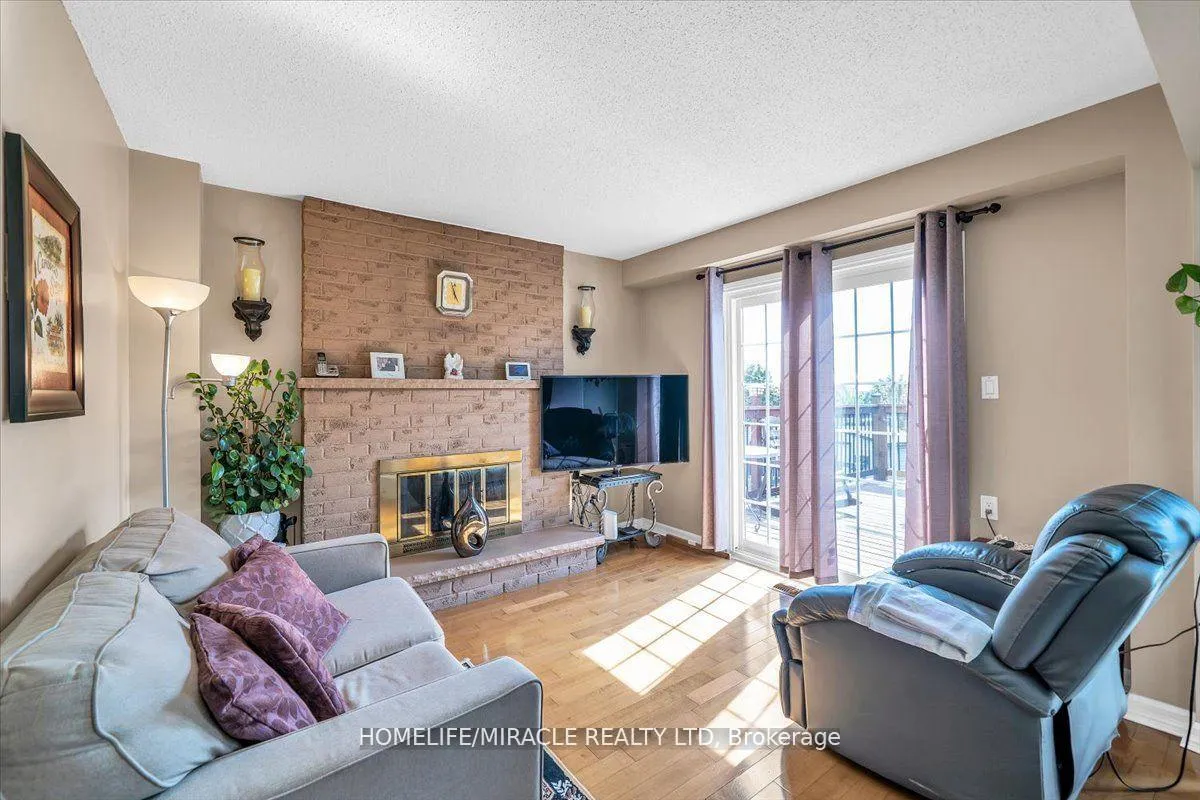 Photo 8 of 56 Fairmeadow Place, Whitby, Blue Grass Meadows — HOMEH