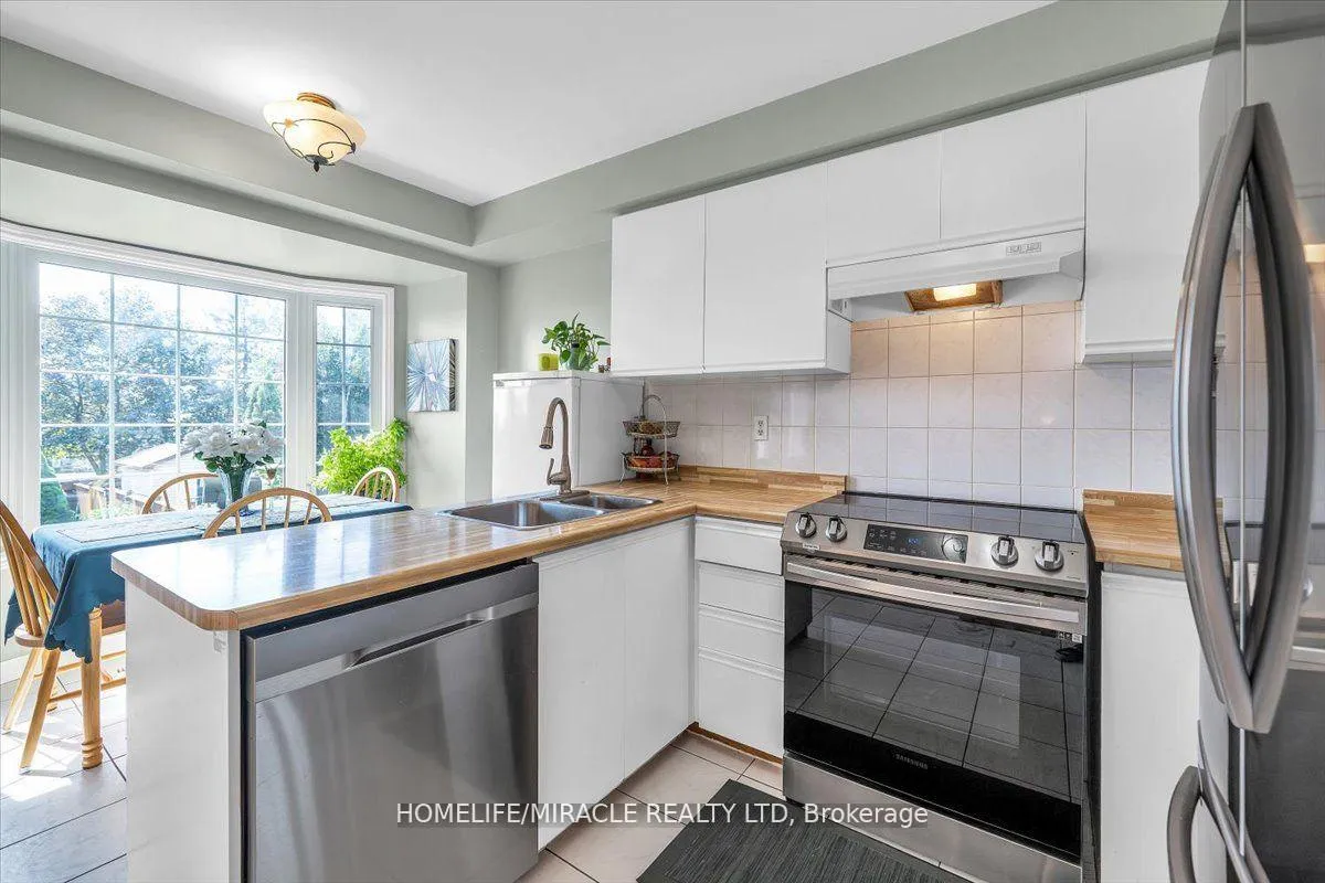 Photo 9 of 56 Fairmeadow Place, Whitby, Blue Grass Meadows — HOMEH