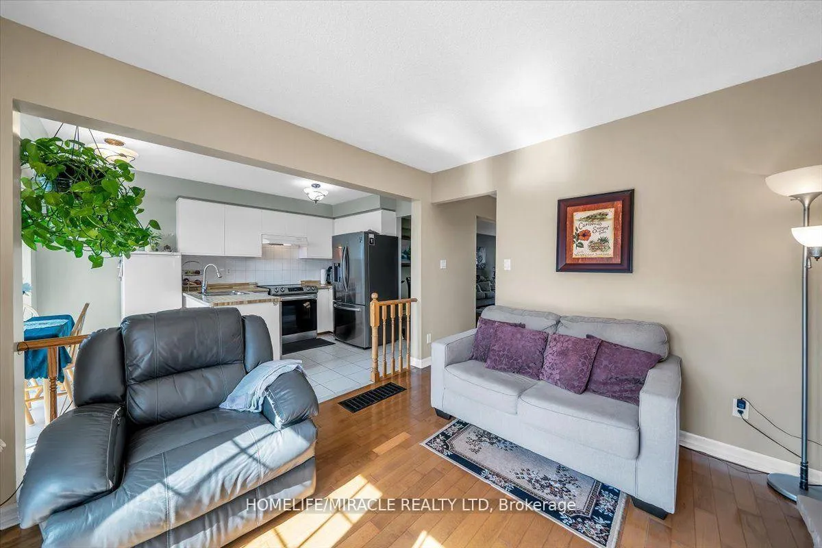 Photo 16 of 56 Fairmeadow Place, Whitby, Blue Grass Meadows — HOMEH