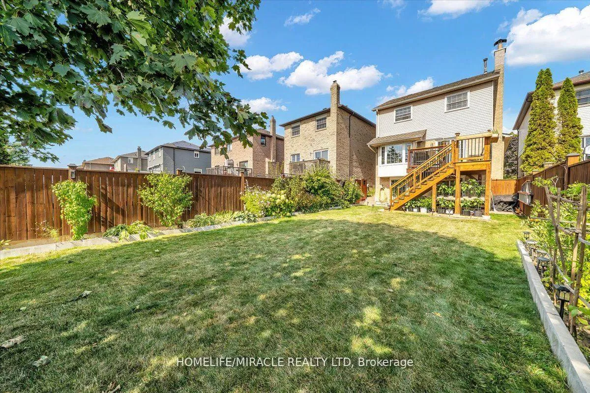 Photo 32 of 56 Fairmeadow Place, Whitby, Blue Grass Meadows — HOMEH