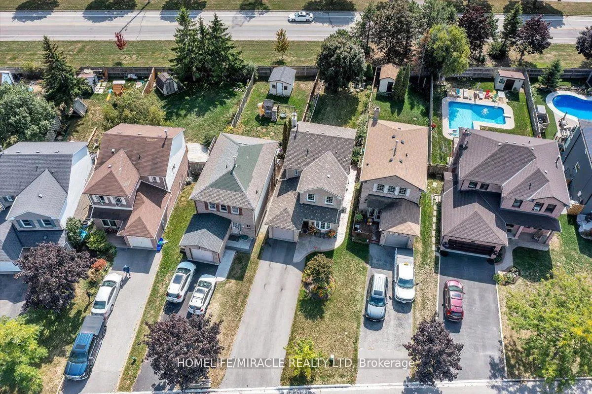 Photo 35 of 56 Fairmeadow Place, Whitby, Blue Grass Meadows — HOMEH