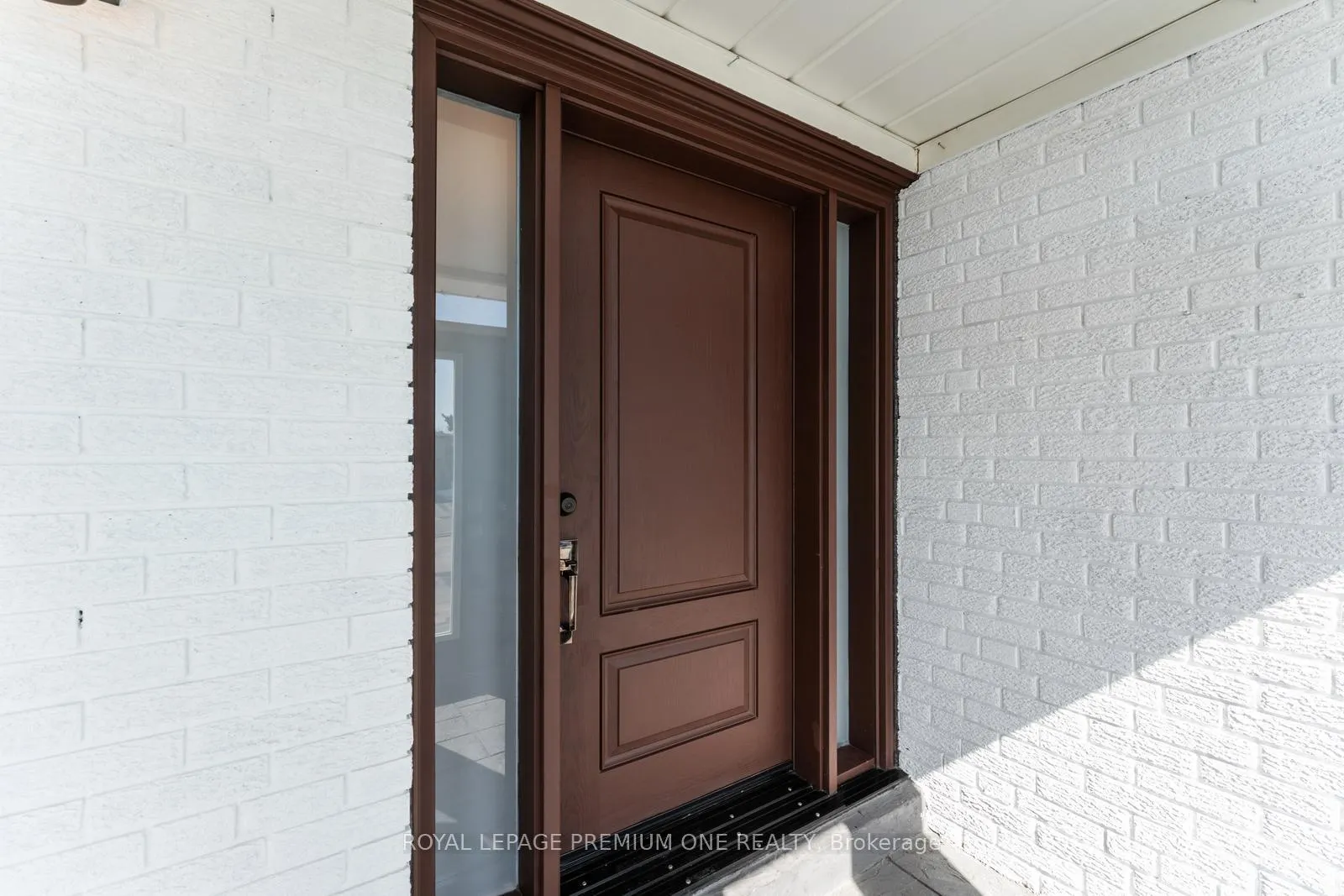 Photo 5 of 18 Northlane Road, Vaughan, West Woodbridge — HOMEH