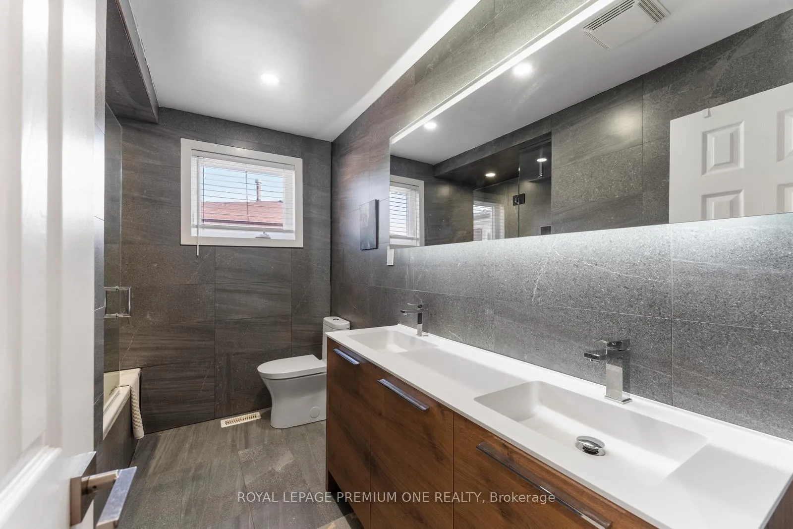 Photo 25 of 18 Northlane Road, Vaughan, West Woodbridge — HOMEH
