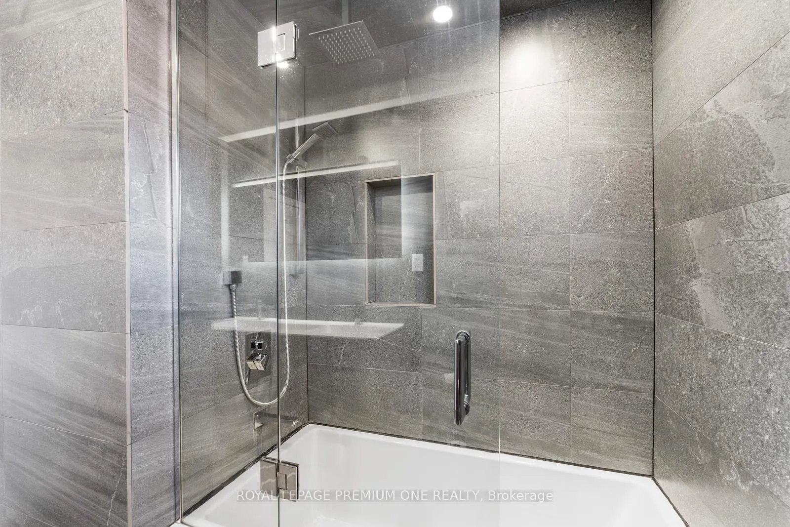 Photo 26 of 18 Northlane Road, Vaughan, West Woodbridge — HOMEH