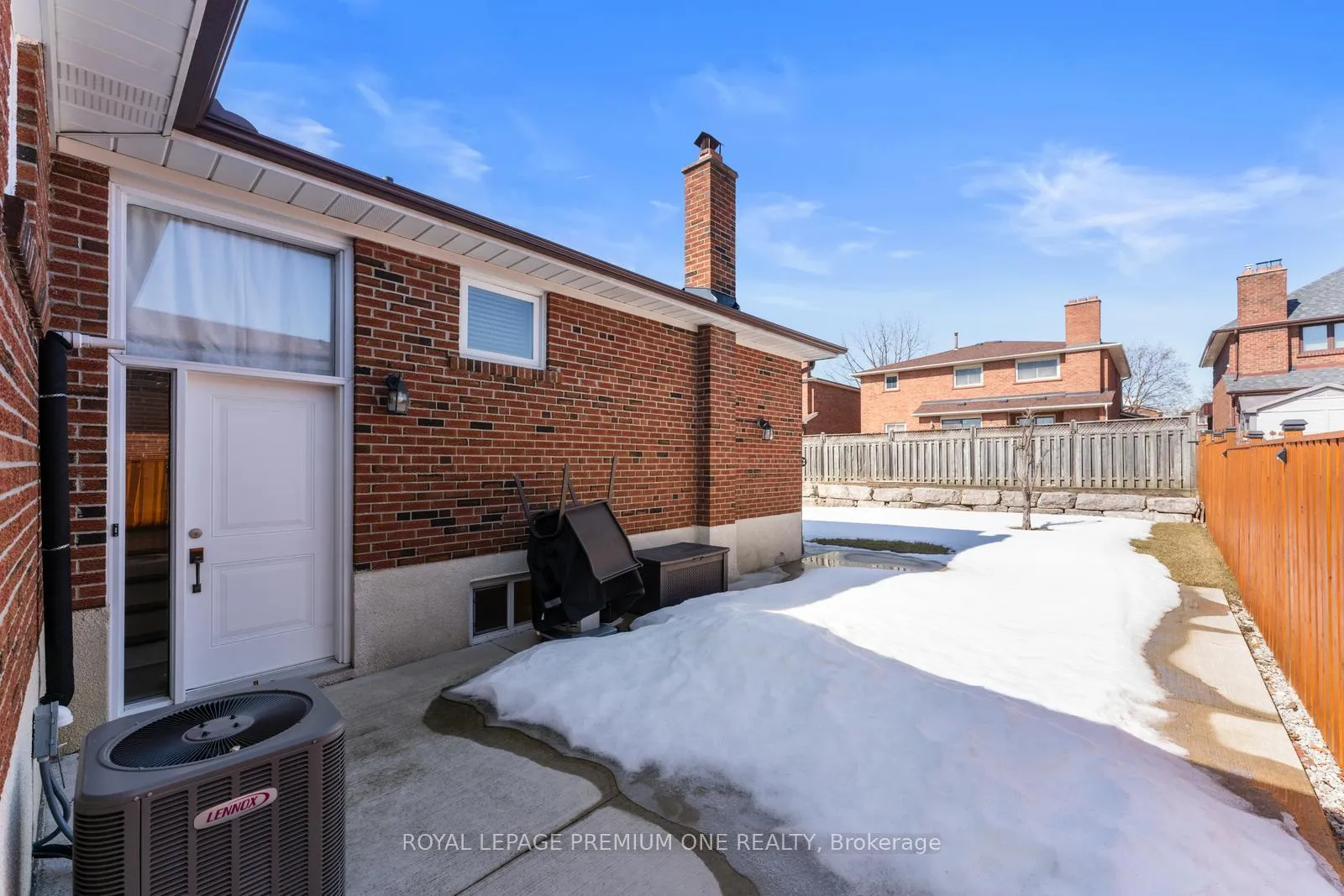 Photo 36 of 18 Northlane Road, Vaughan, West Woodbridge — HOMEH