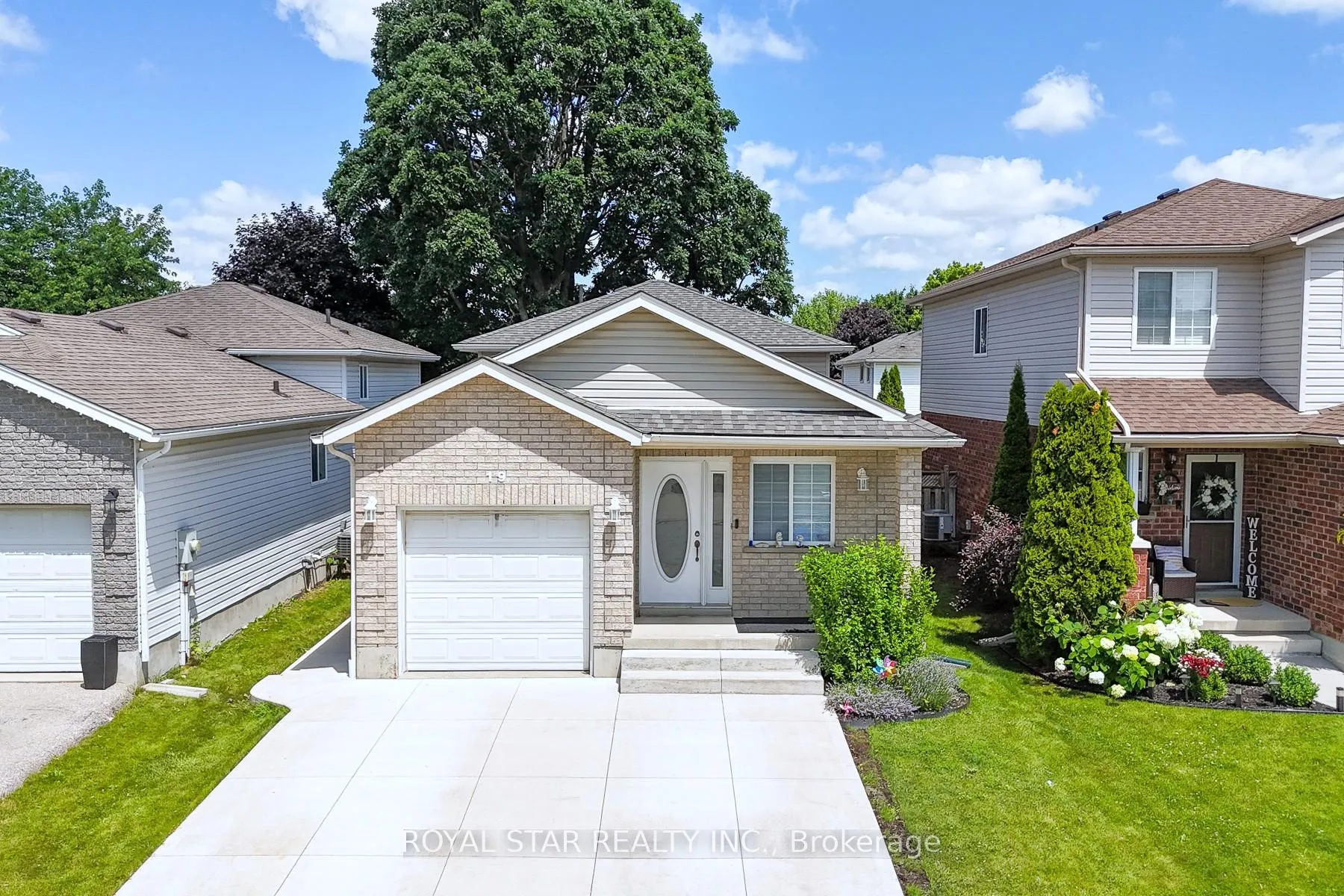 Front of 19 Langlaw Drive