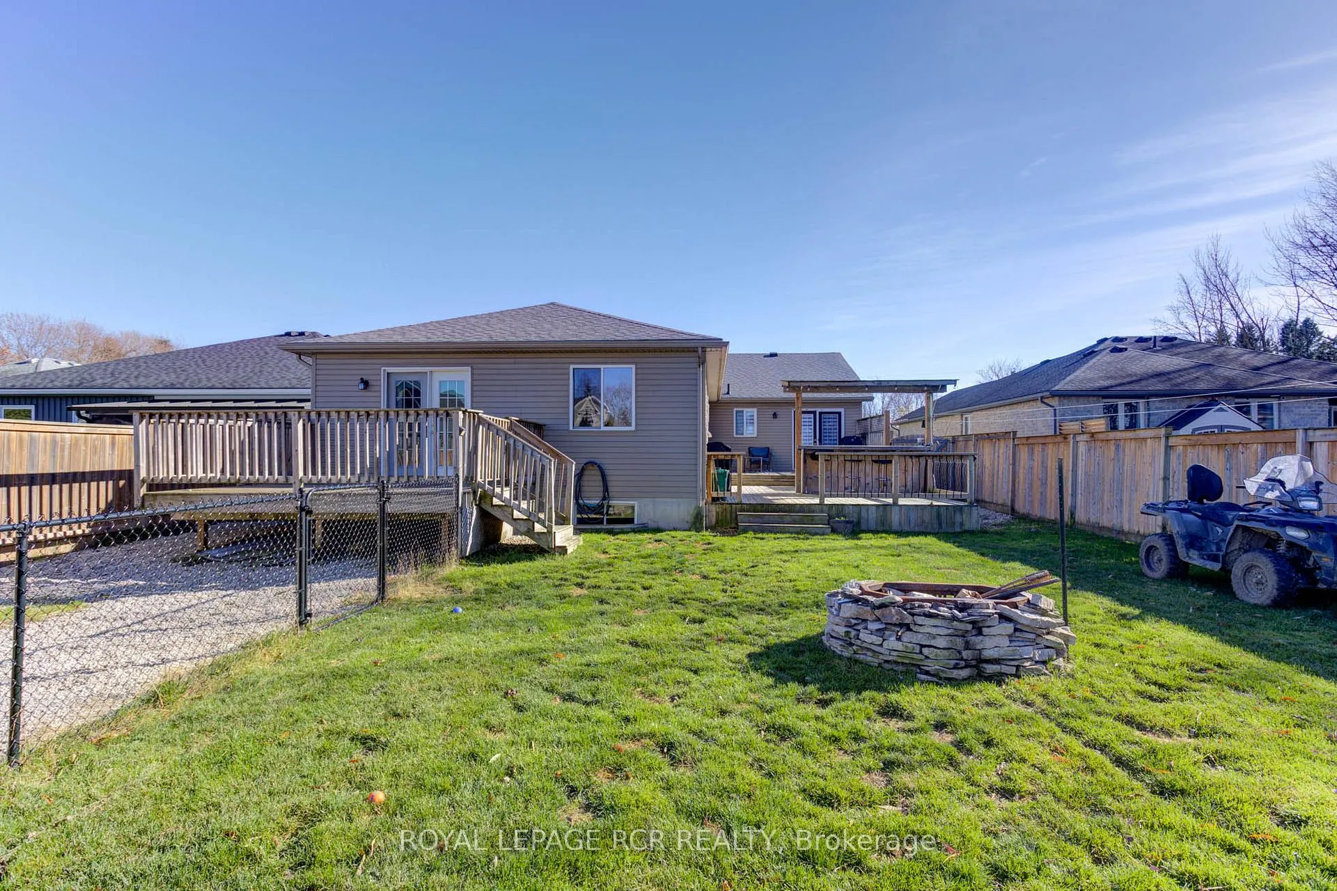 Photo 17 of 44 Geddes Street W, Minto — HOMEH