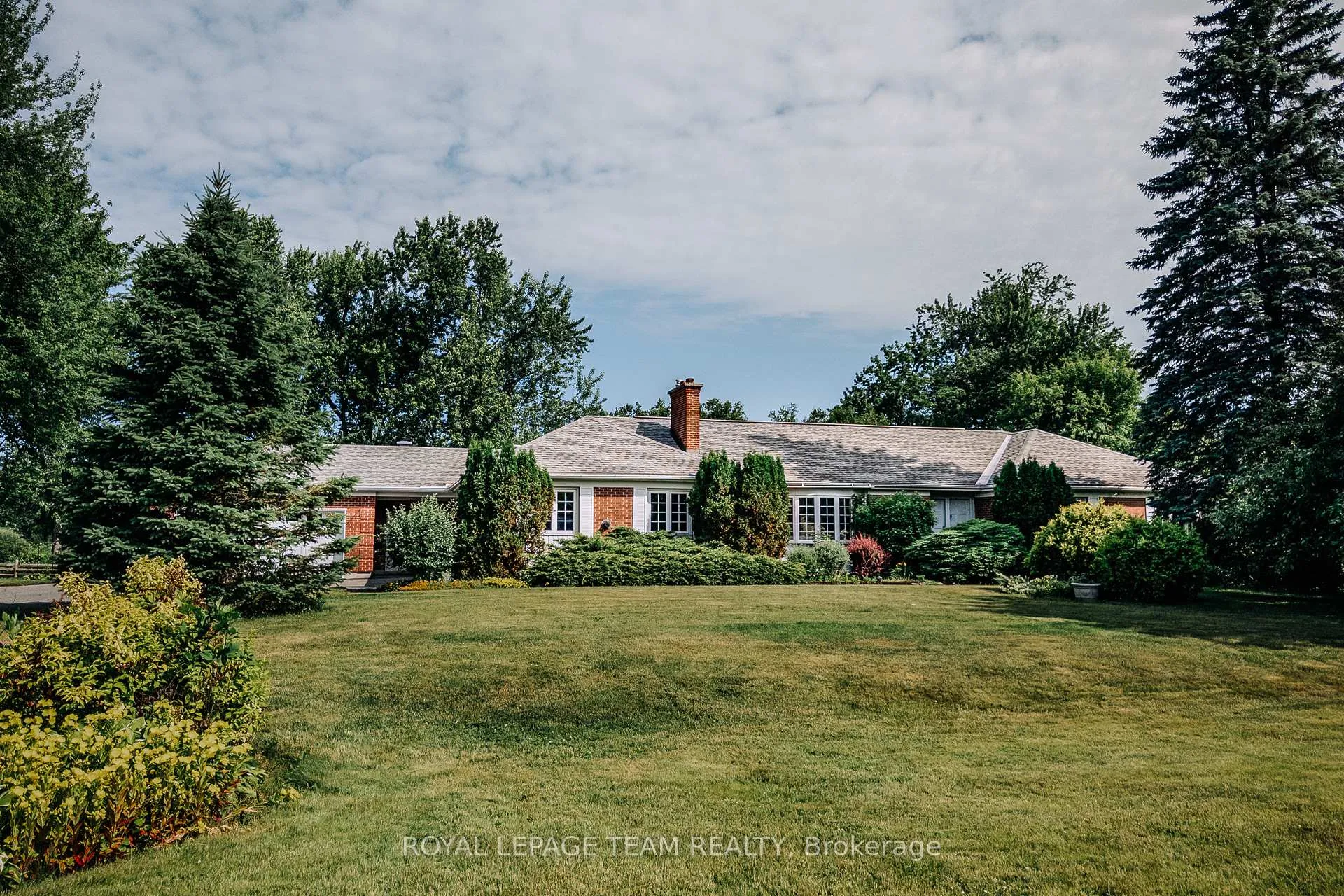 Photo 2 of 1231 Fairway Drive, Ottawa, Manotick South to Roger Stevens — HOMEH