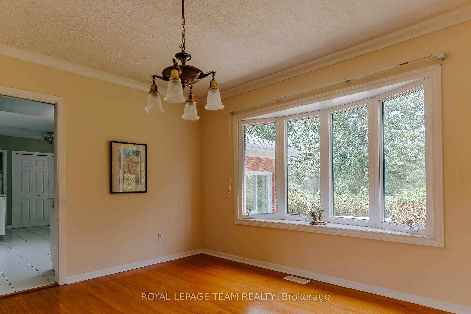 Photo 7 of 1231 Fairway Drive, Ottawa, Manotick South to Roger Stevens — HOMEH