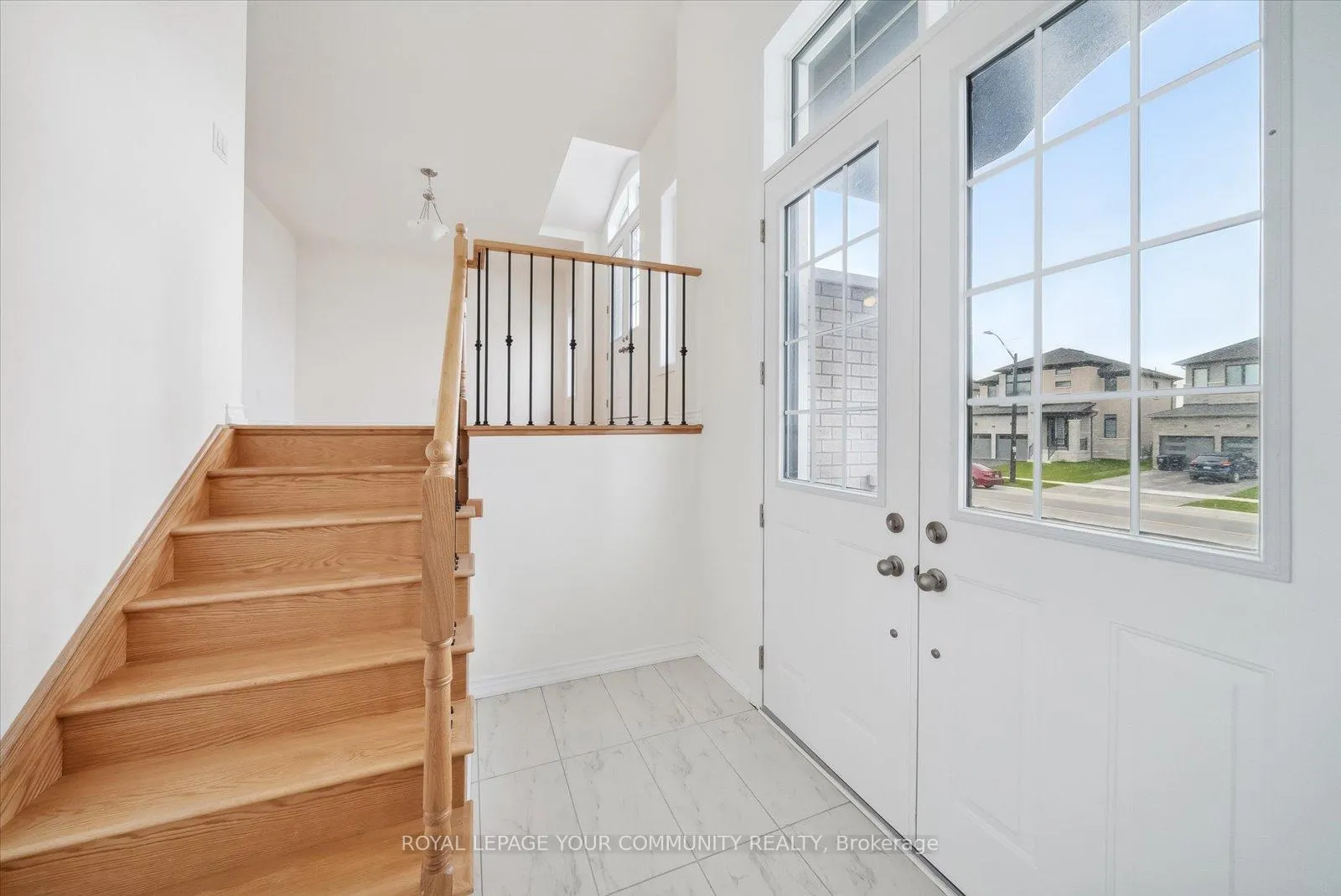 Photo 4 of 83 Sun Valley Avenue, Wasaga Beach — HOMEH