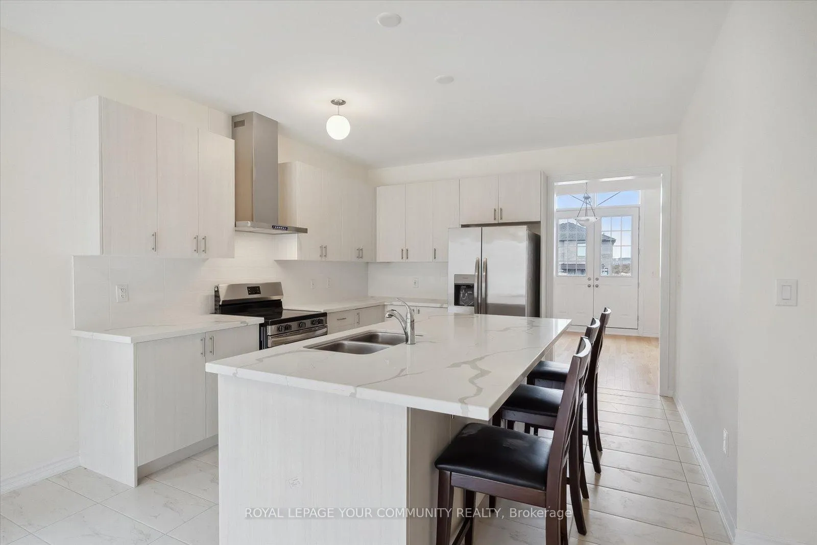 Photo 10 of 83 Sun Valley Avenue, Wasaga Beach — HOMEH