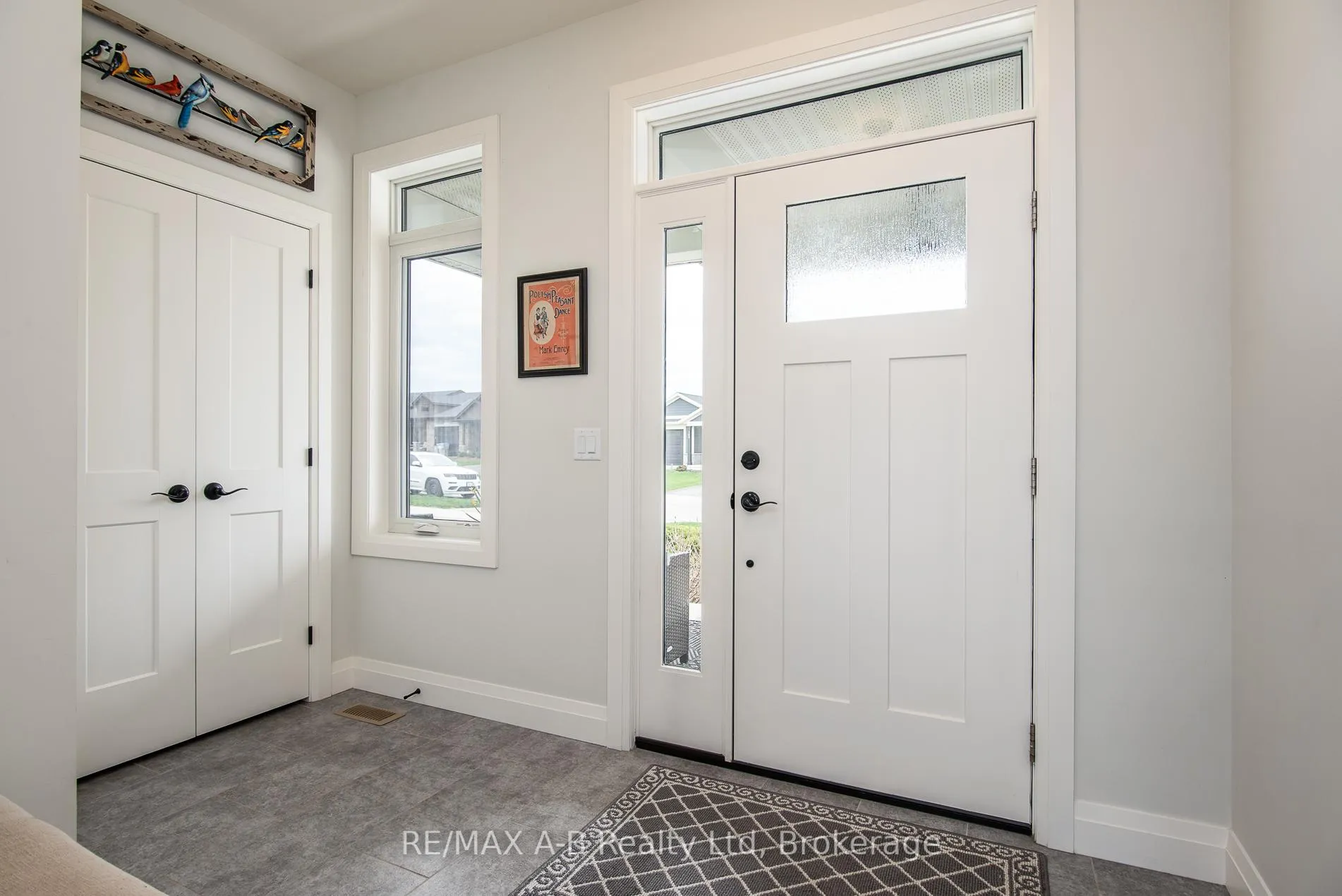 Photo 9 of 158 Ridgewood Crescent, St. Marys — HOMEH