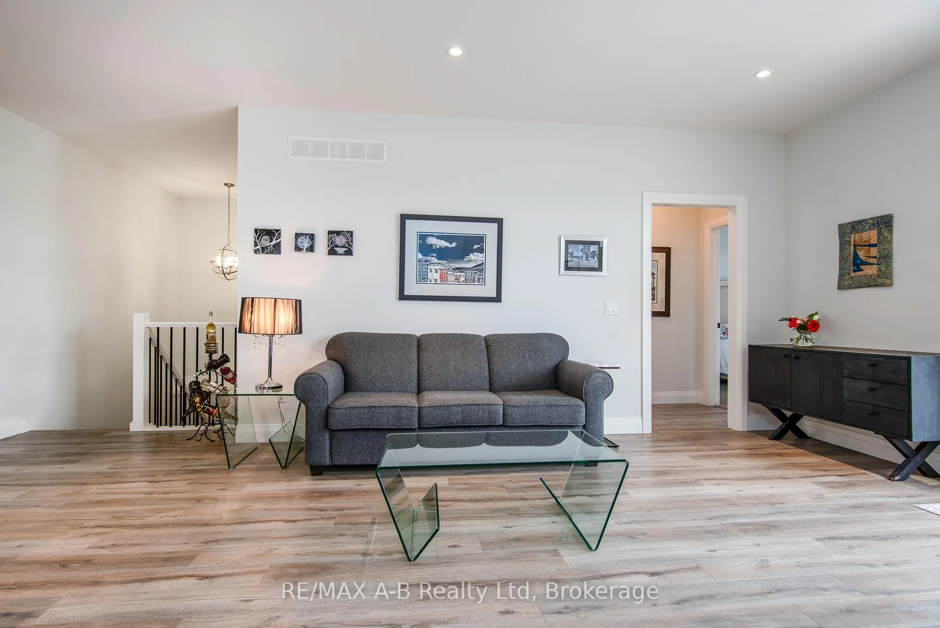 Photo 18 of 158 Ridgewood Crescent, St. Marys — HOMEH