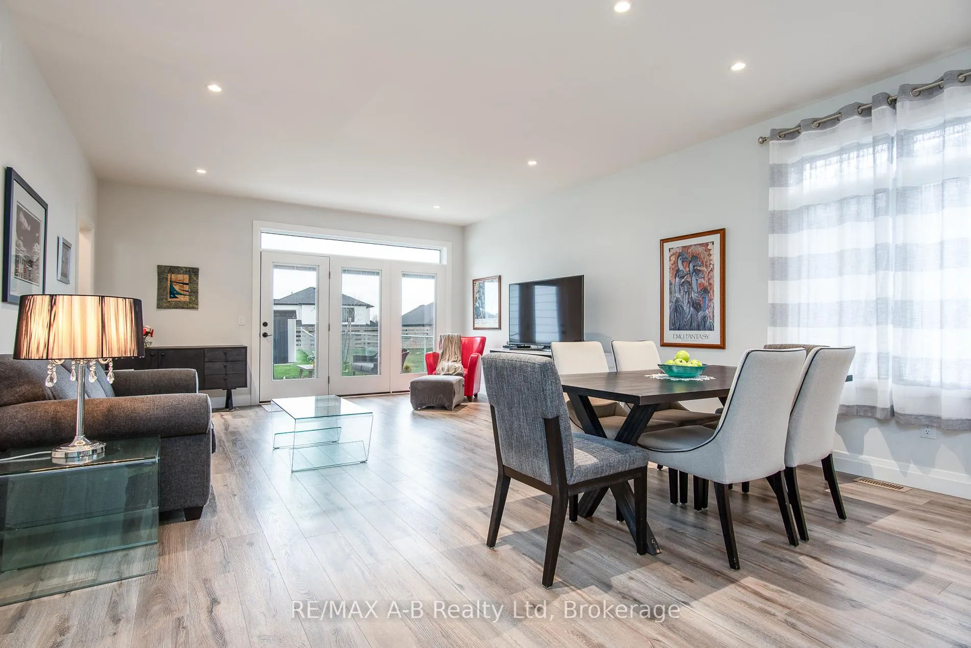 Photo 19 of 158 Ridgewood Crescent, St. Marys — HOMEH