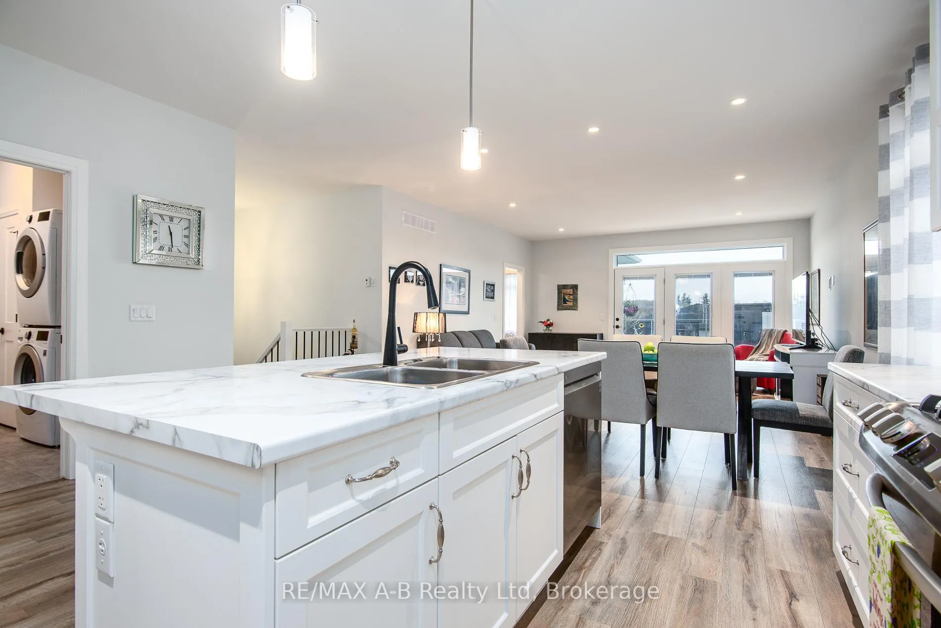 Photo 25 of 158 Ridgewood Crescent, St. Marys — HOMEH