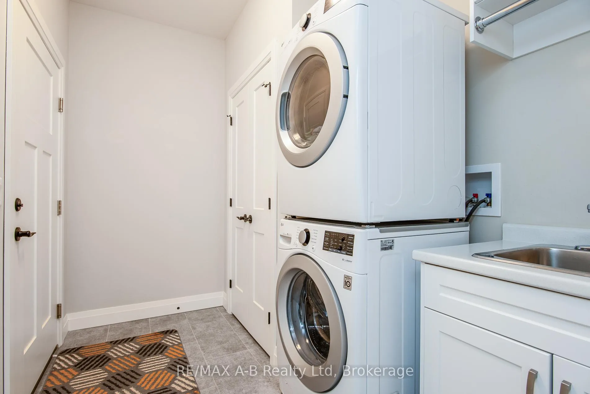 Photo 31 of 158 Ridgewood Crescent, St. Marys — HOMEH