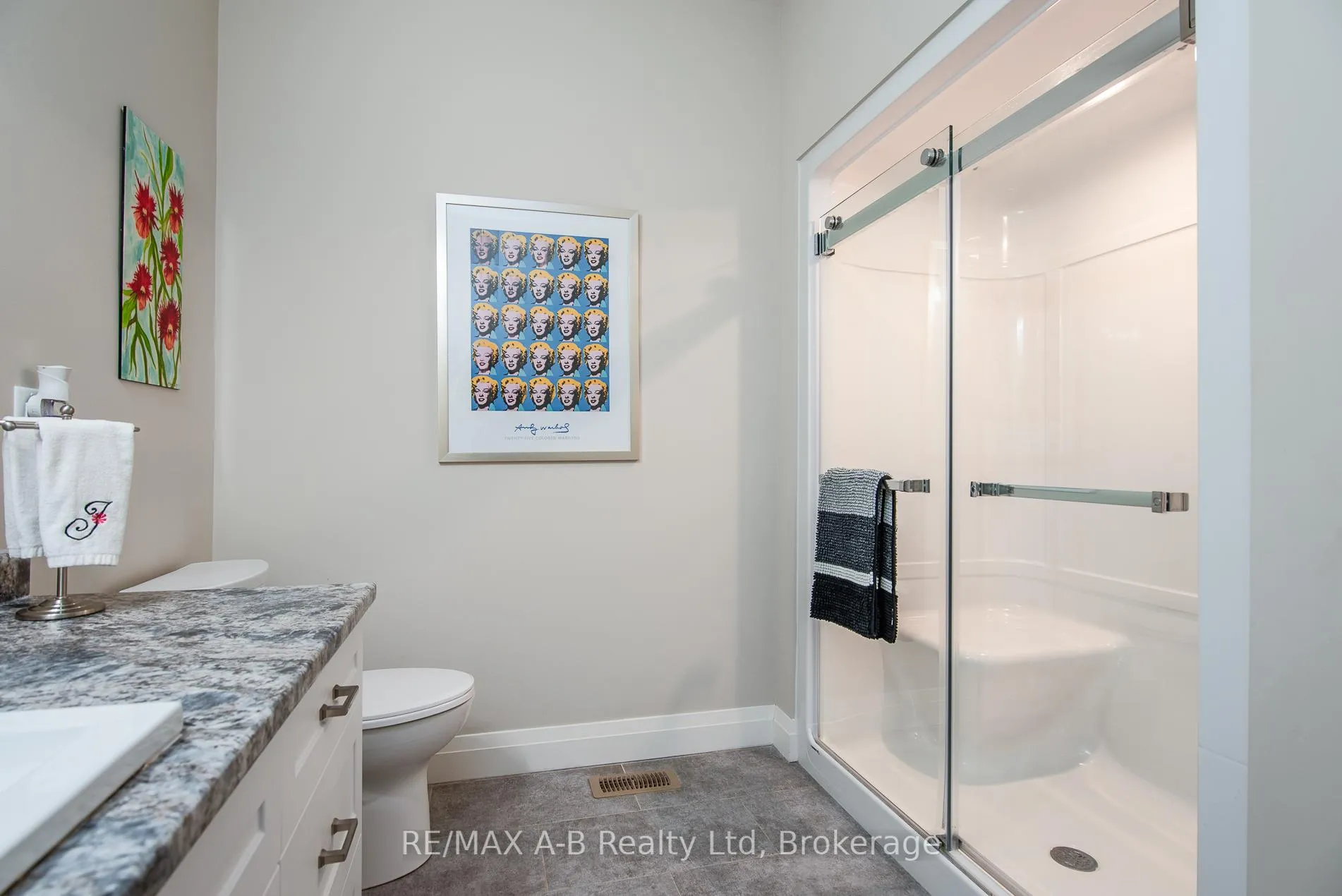 Photo 36 of 158 Ridgewood Crescent, St. Marys — HOMEH