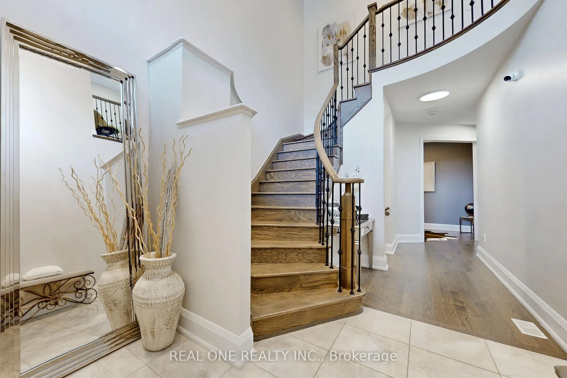 Photo 3 of 125 Joseph Hartman Crescent, Aurora, Rural Aurora — HOMEH
