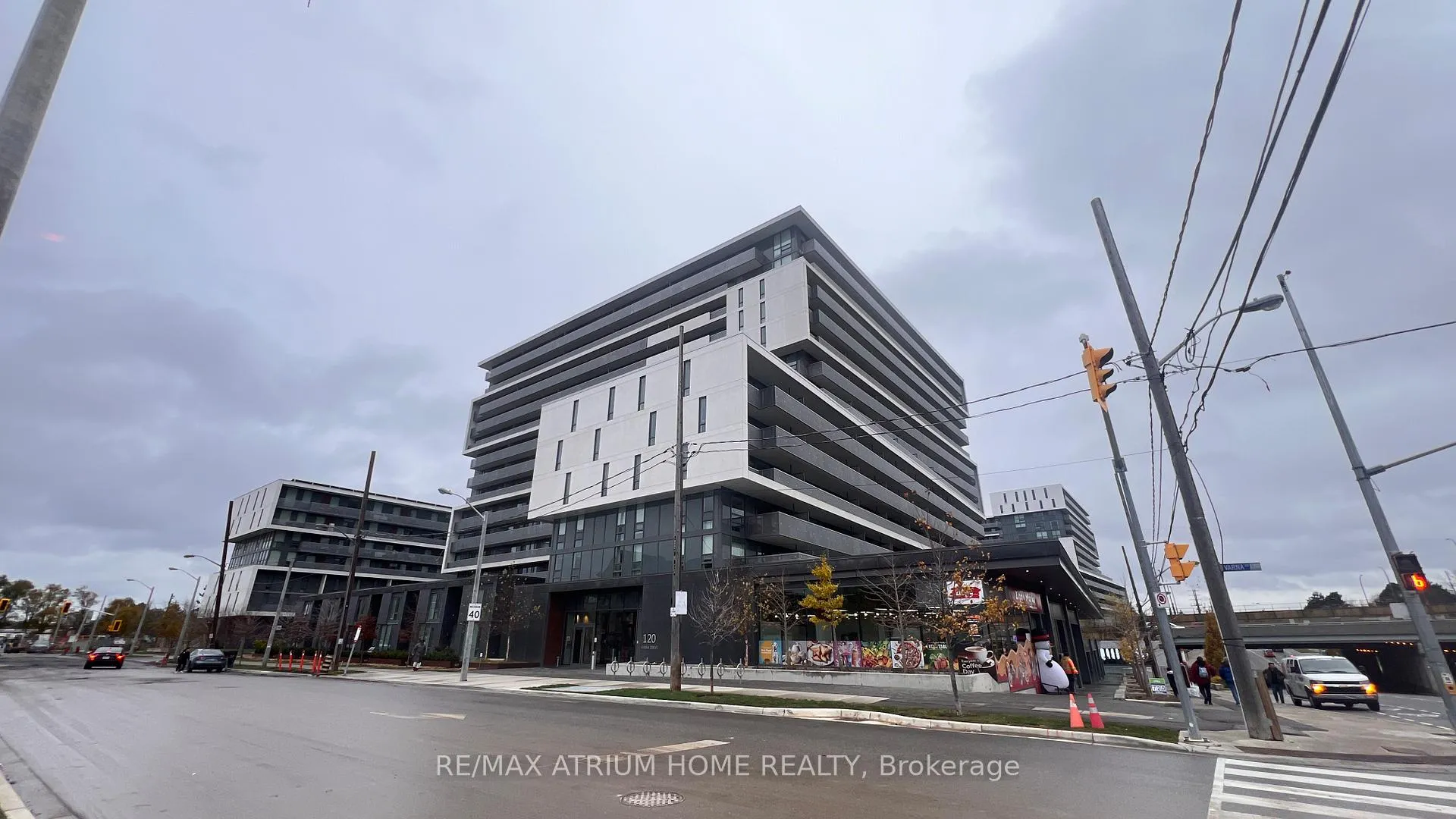 Front of Unit 1515, 120 Varna Drive