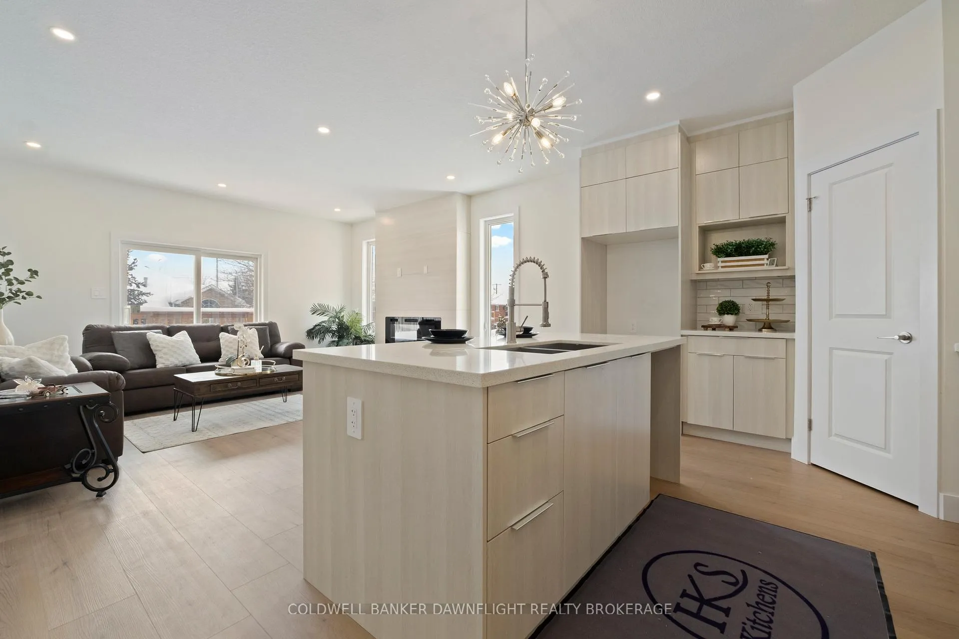 Photo 10 of 52 Moonlight Court, Central Huron, Clinton — HOMEH