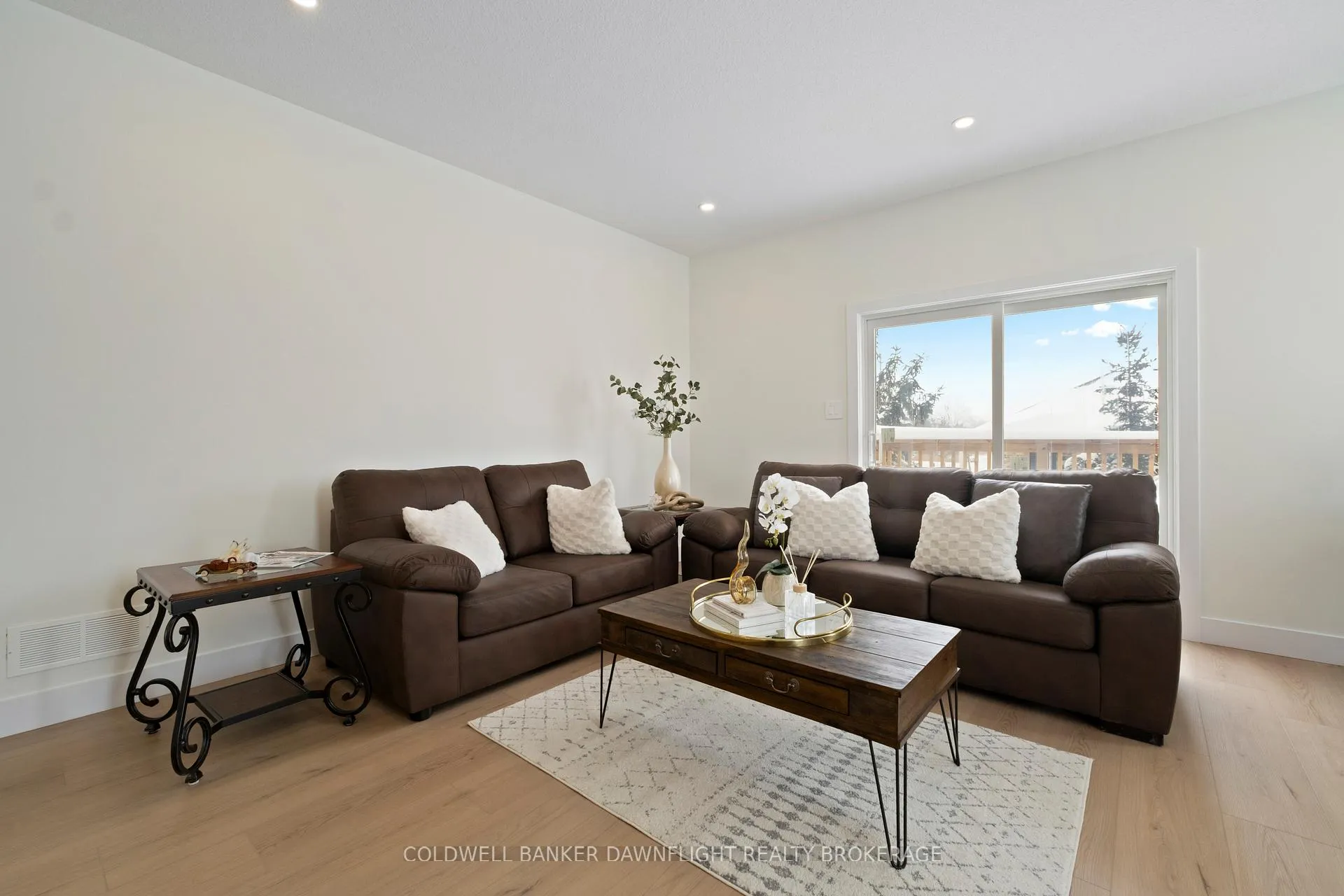 Photo 11 of 52 Moonlight Court, Central Huron, Clinton — HOMEH