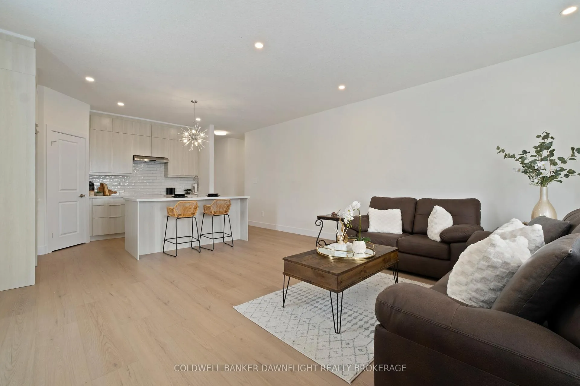 Photo 14 of 52 Moonlight Court, Central Huron, Clinton — HOMEH