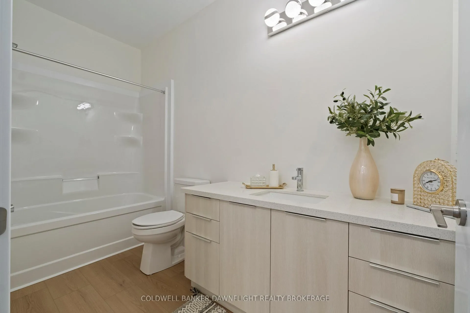 Photo 26 of 52 Moonlight Court, Central Huron, Clinton — HOMEH