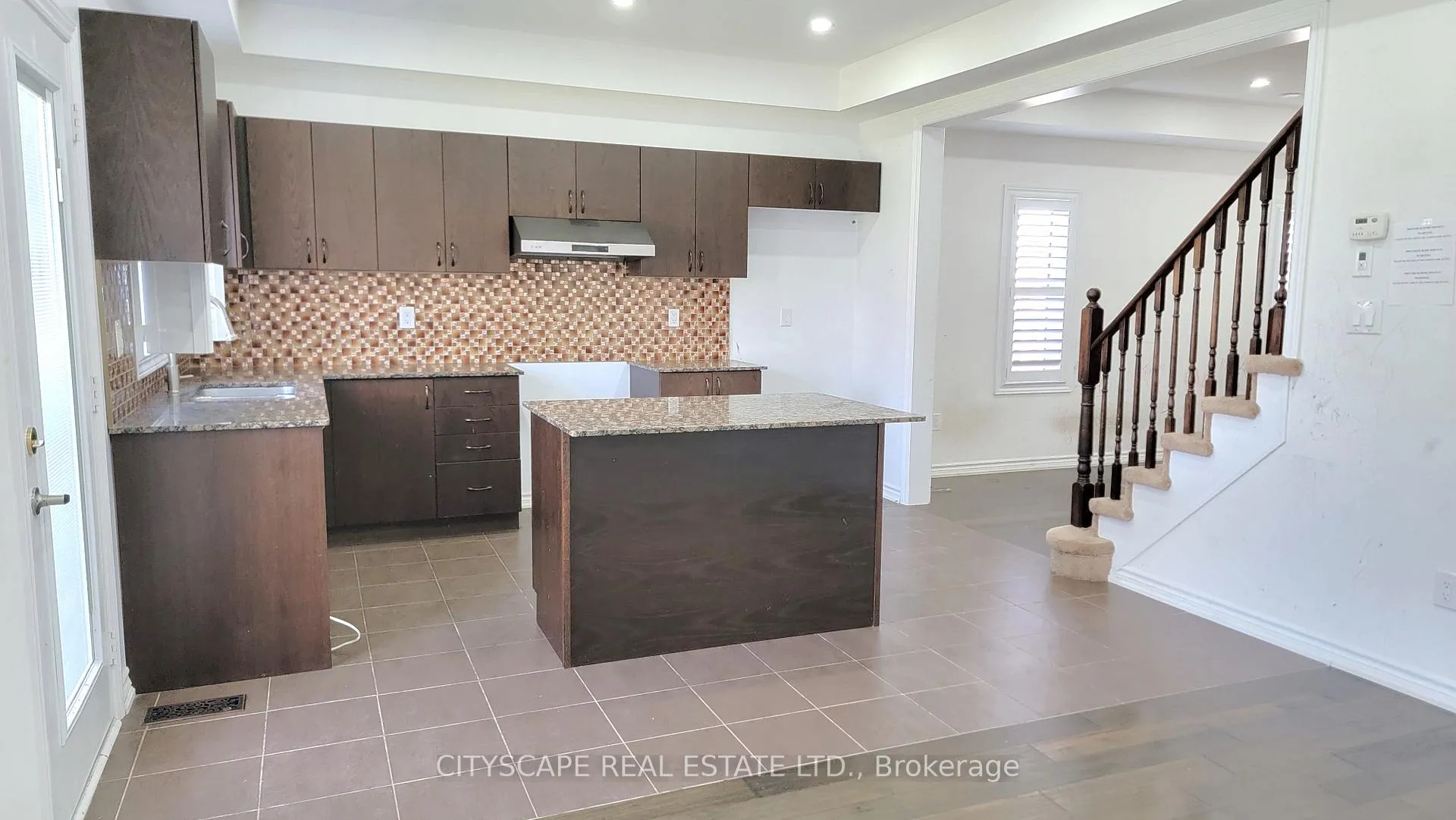 Photo 6 of 364 Van Dusen Avenue, Southgate — HOMEH