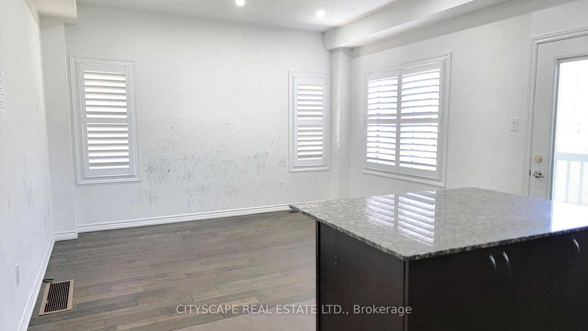 Photo 13 of 364 Van Dusen Avenue, Southgate — HOMEH