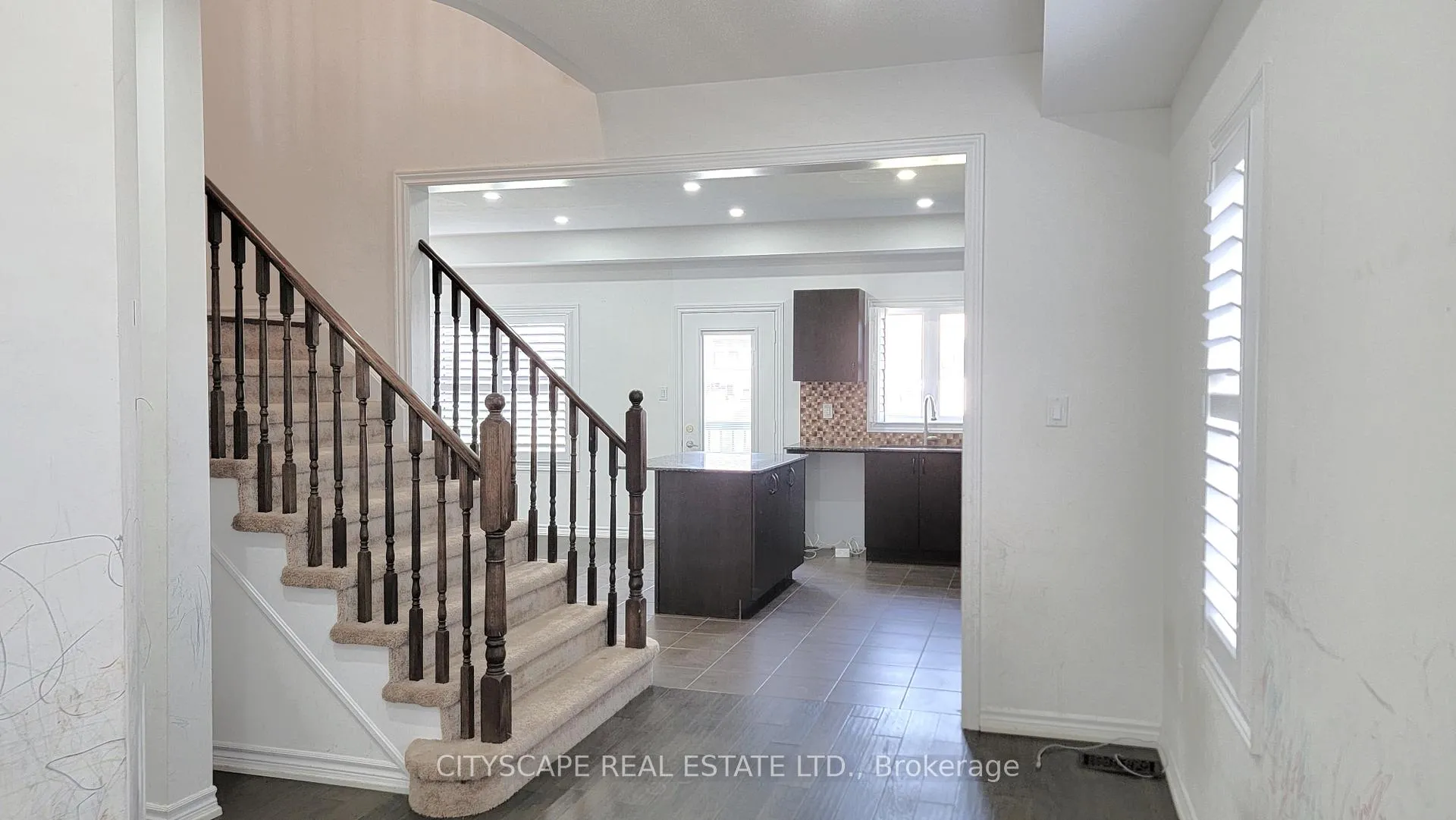 Photo 17 of 364 Van Dusen Avenue, Southgate — HOMEH
