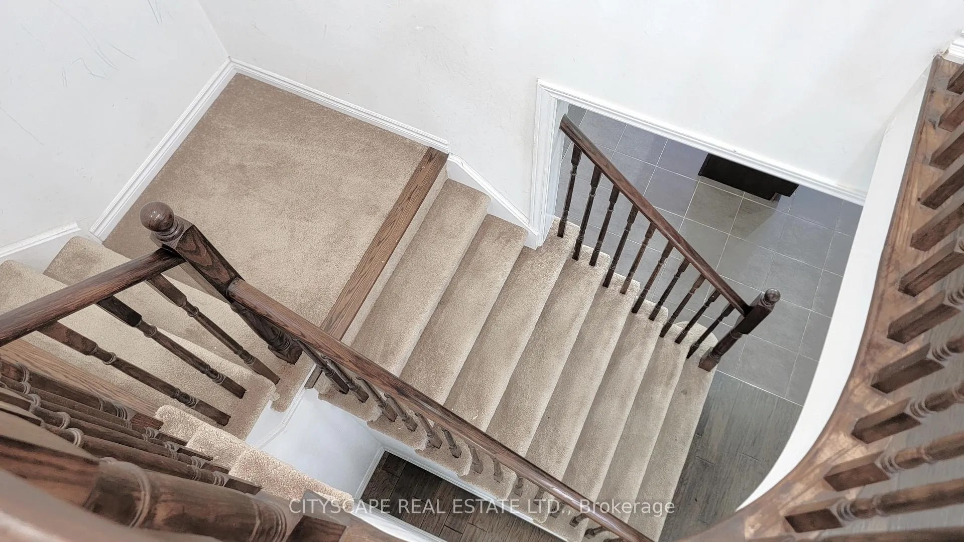 Photo 18 of 364 Van Dusen Avenue, Southgate — HOMEH
