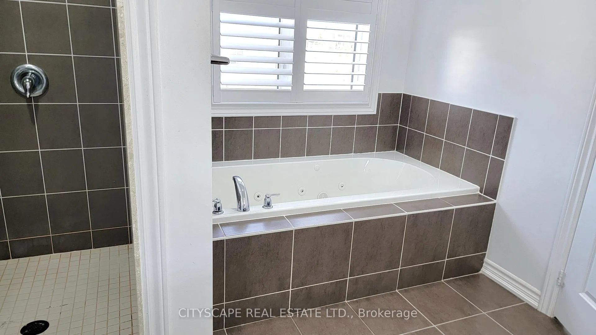 Photo 25 of 364 Van Dusen Avenue, Southgate — HOMEH