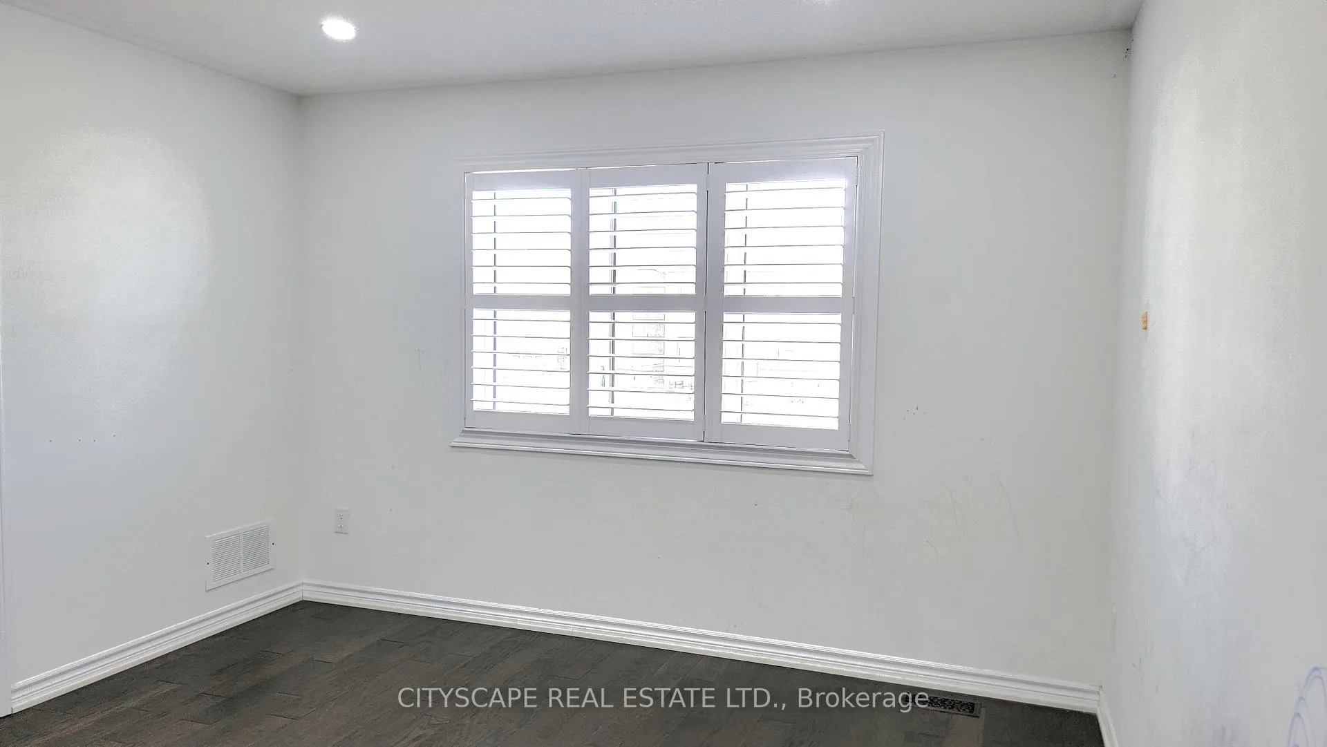 Photo 28 of 364 Van Dusen Avenue, Southgate — HOMEH