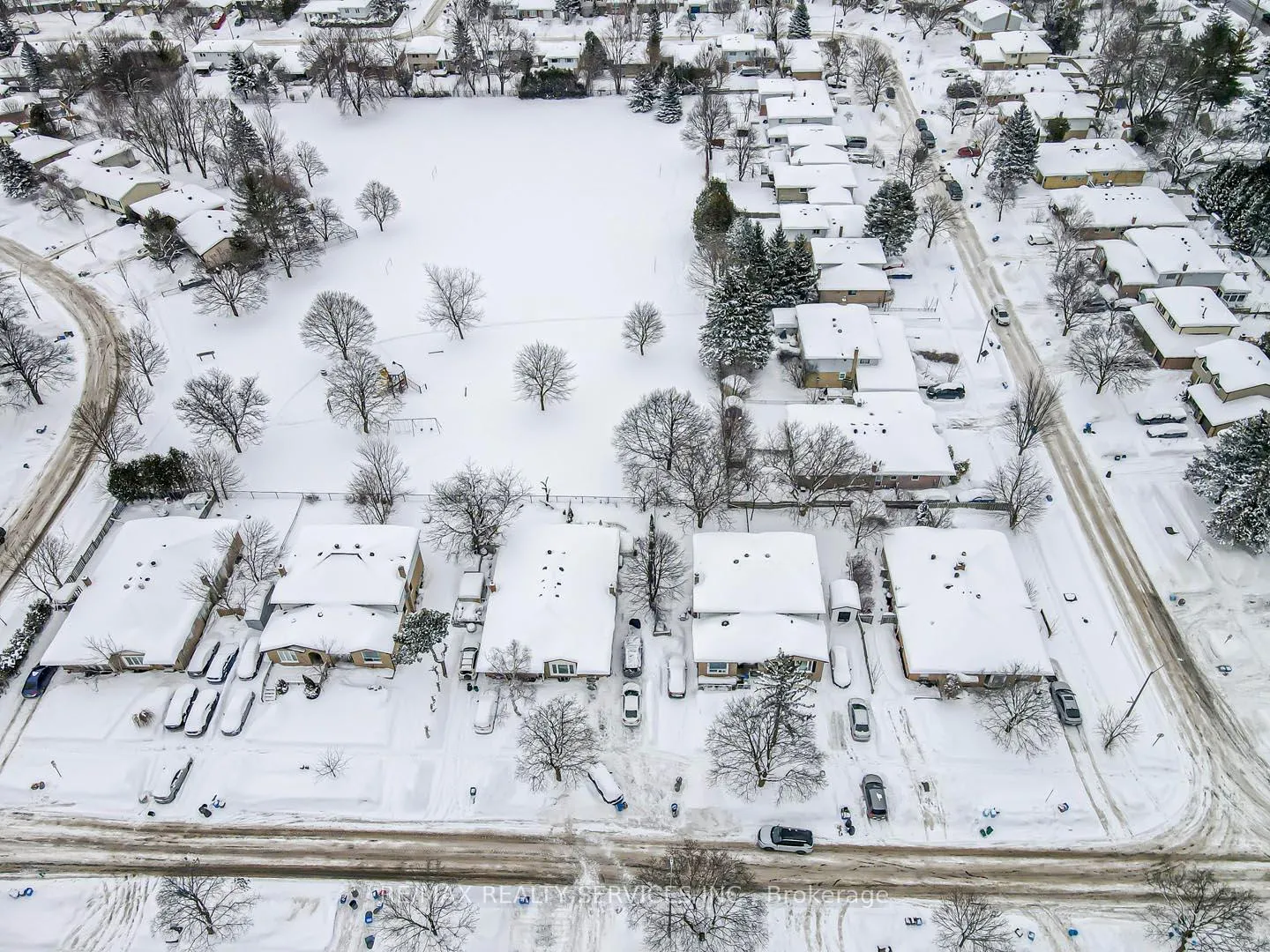 Photo 14 of 31 Sylvia Street, Barrie, Grove East — HOMEH