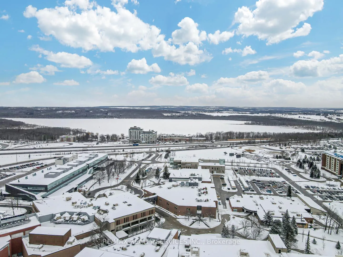 Photo 16 of 31 Sylvia Street, Barrie, Grove East — HOMEH