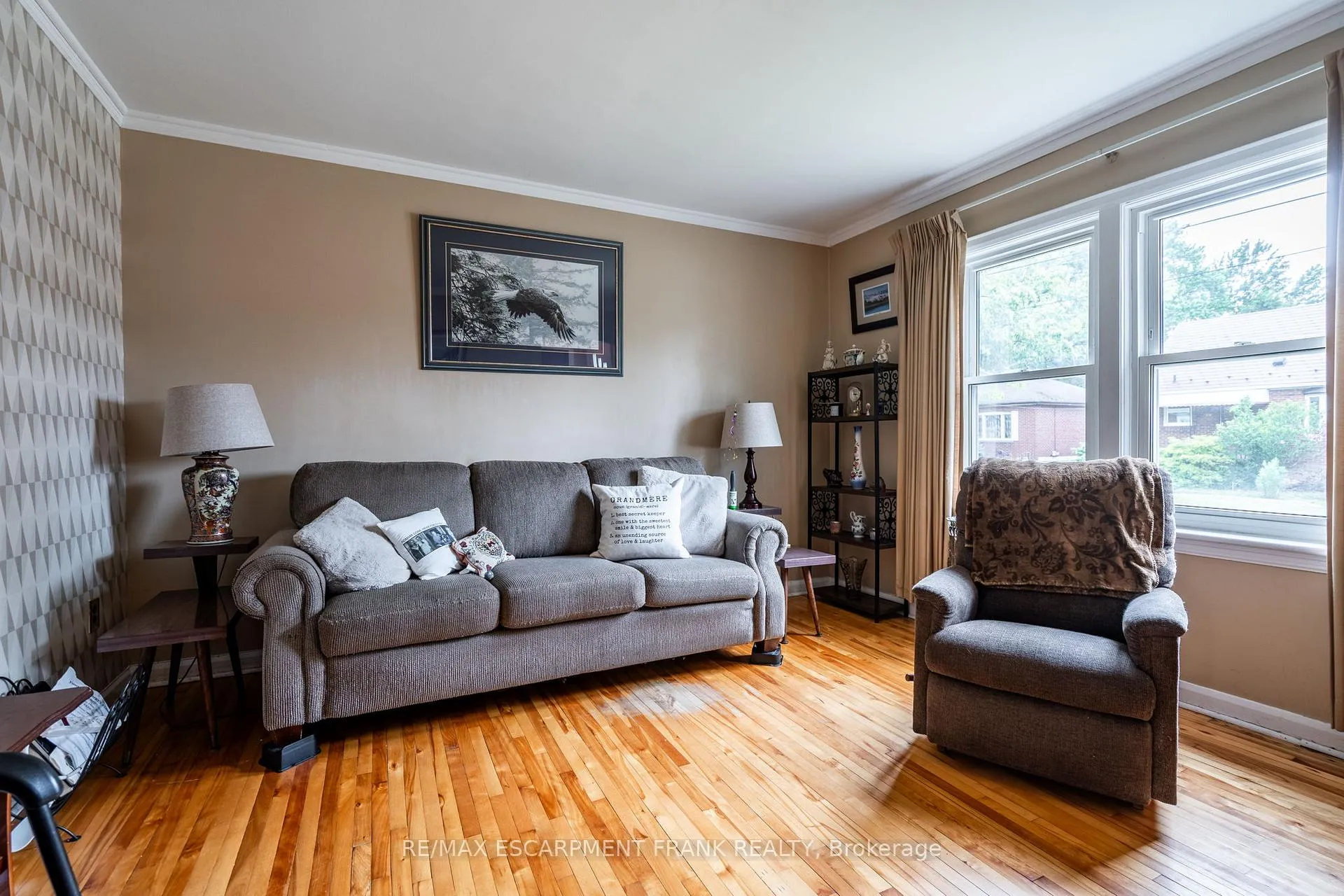 Photo 8 of 209 East 13TH Street, Hamilton, Inch Park — HOMEH
