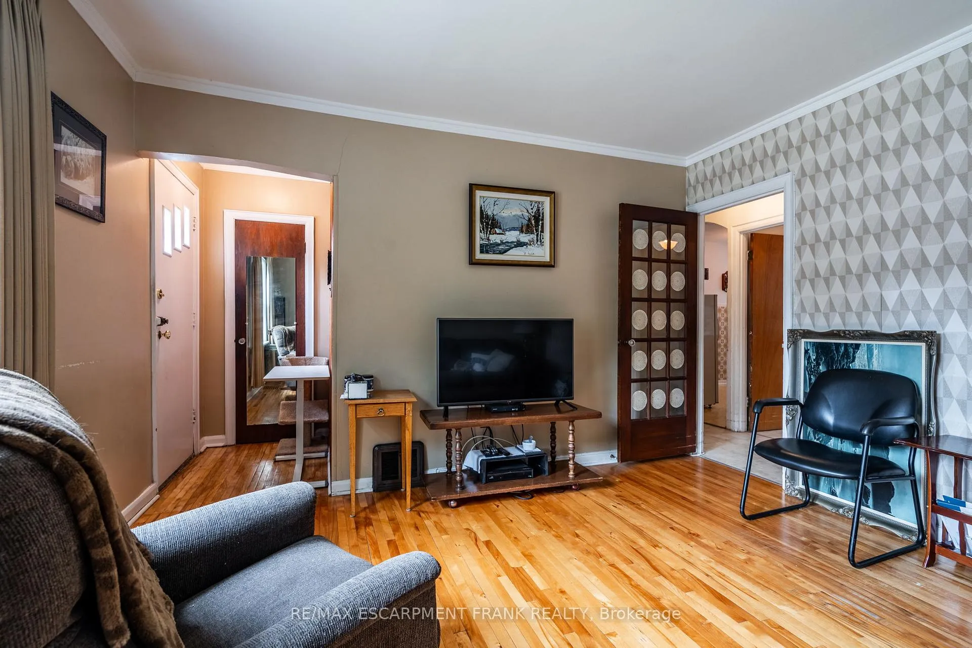 Photo 9 of 209 East 13TH Street, Hamilton, Inch Park — HOMEH