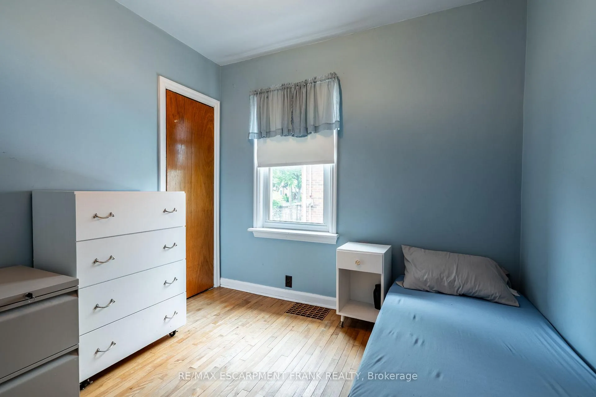 Photo 18 of 209 East 13TH Street, Hamilton, Inch Park — HOMEH
