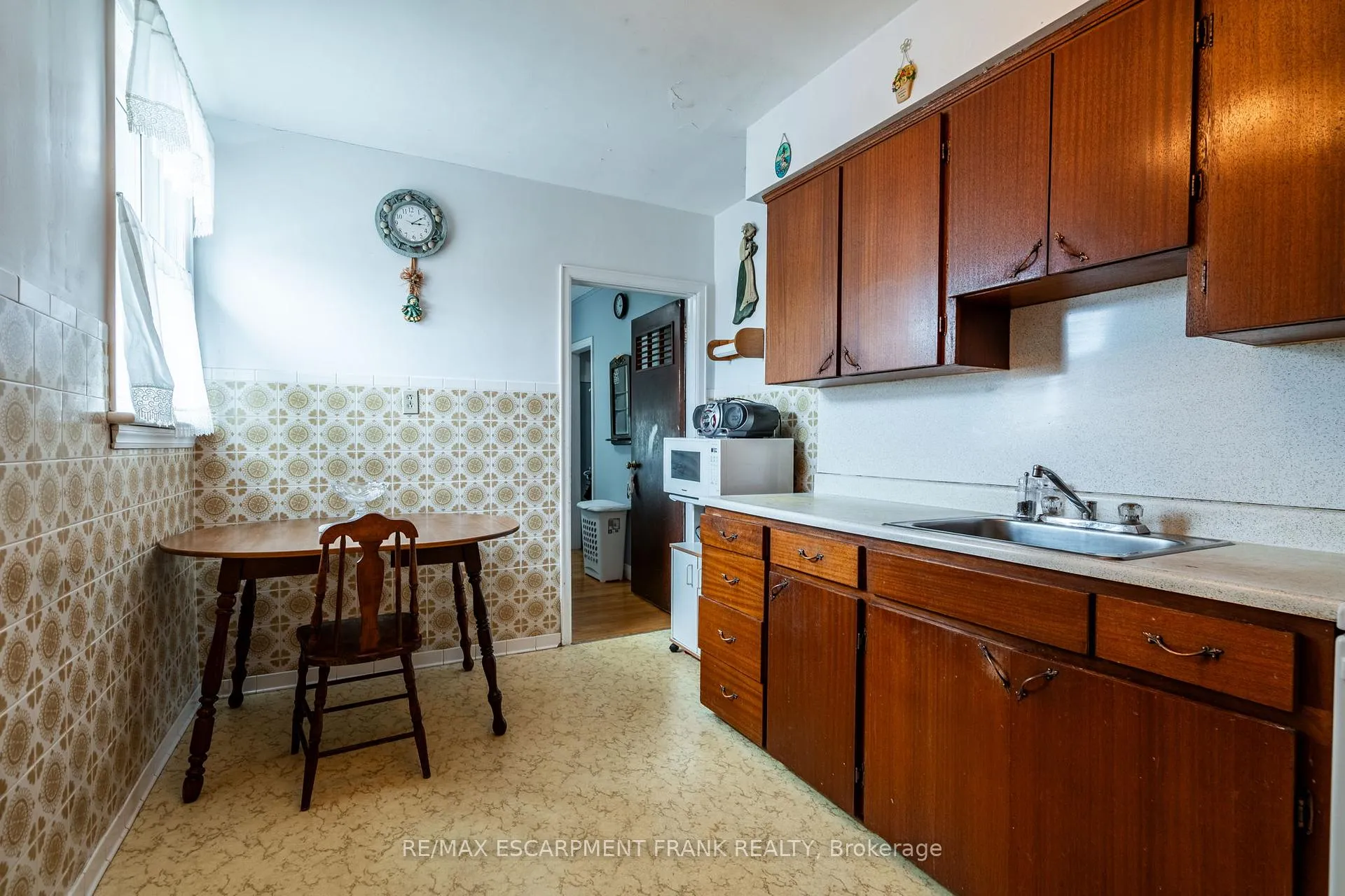 Photo 21 of 209 East 13TH Street, Hamilton, Inch Park — HOMEH