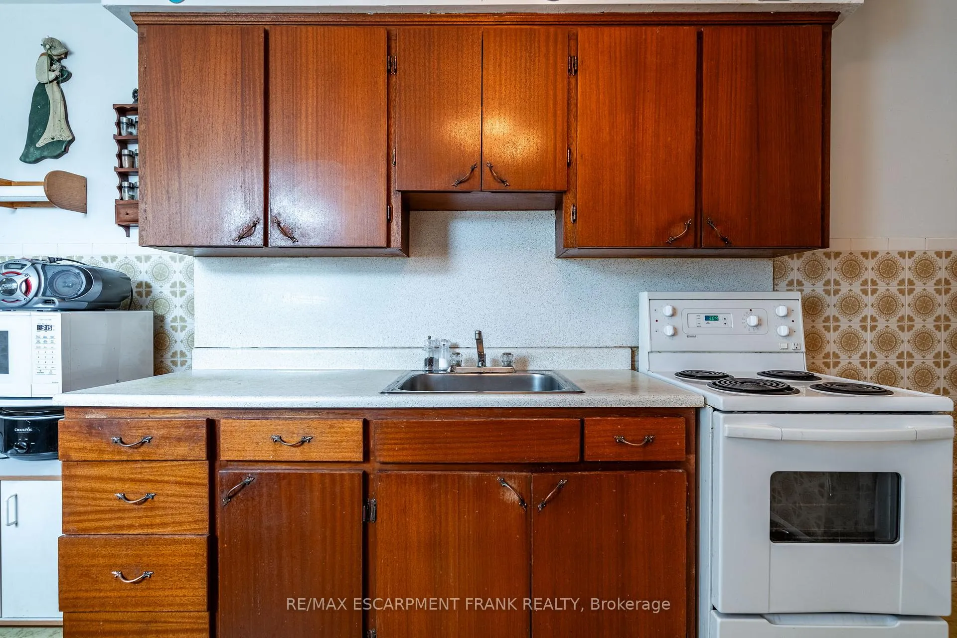 Photo 22 of 209 East 13TH Street, Hamilton, Inch Park — HOMEH