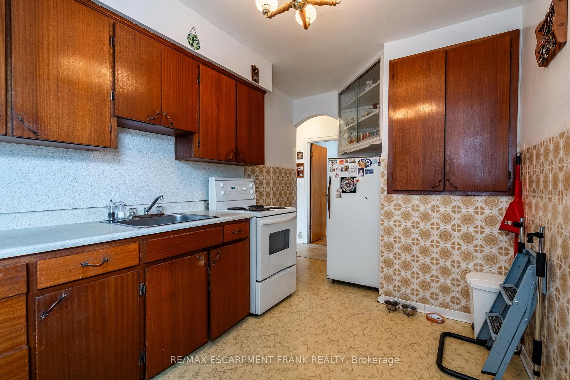 Photo 23 of 209 East 13TH Street, Hamilton, Inch Park — HOMEH