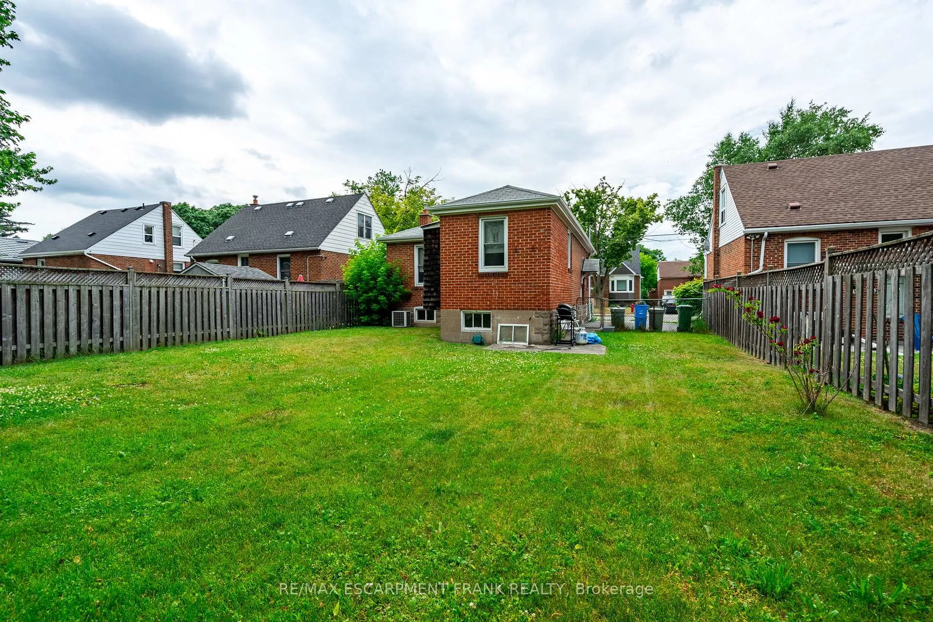 Photo 43 of 209 East 13TH Street, Hamilton, Inch Park — HOMEH