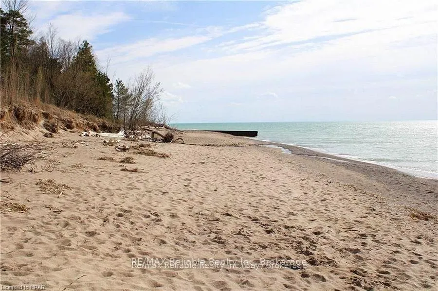 Photo 46 of 74767 Elm Crescent, Bluewater, Stanley — HOMEH