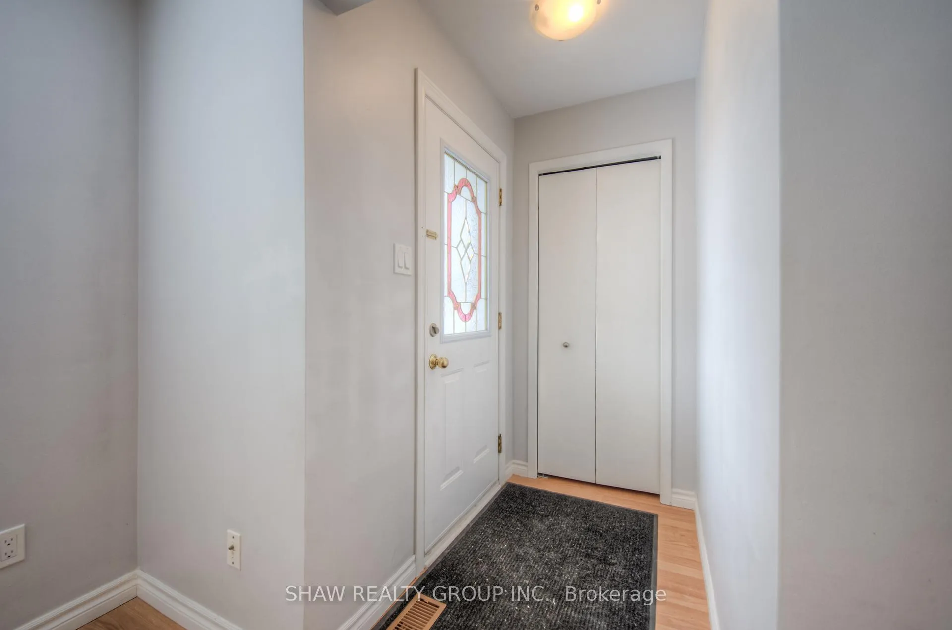 Photo 4 of 272 Bakersfield Drive, Cambridge — HOMEH